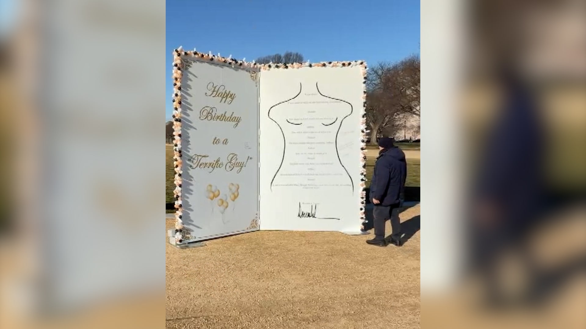 ظهور نسخة عملاقة من رسالة مزعومة بعثها ترامب إلى إبستين بيوم ميلاده