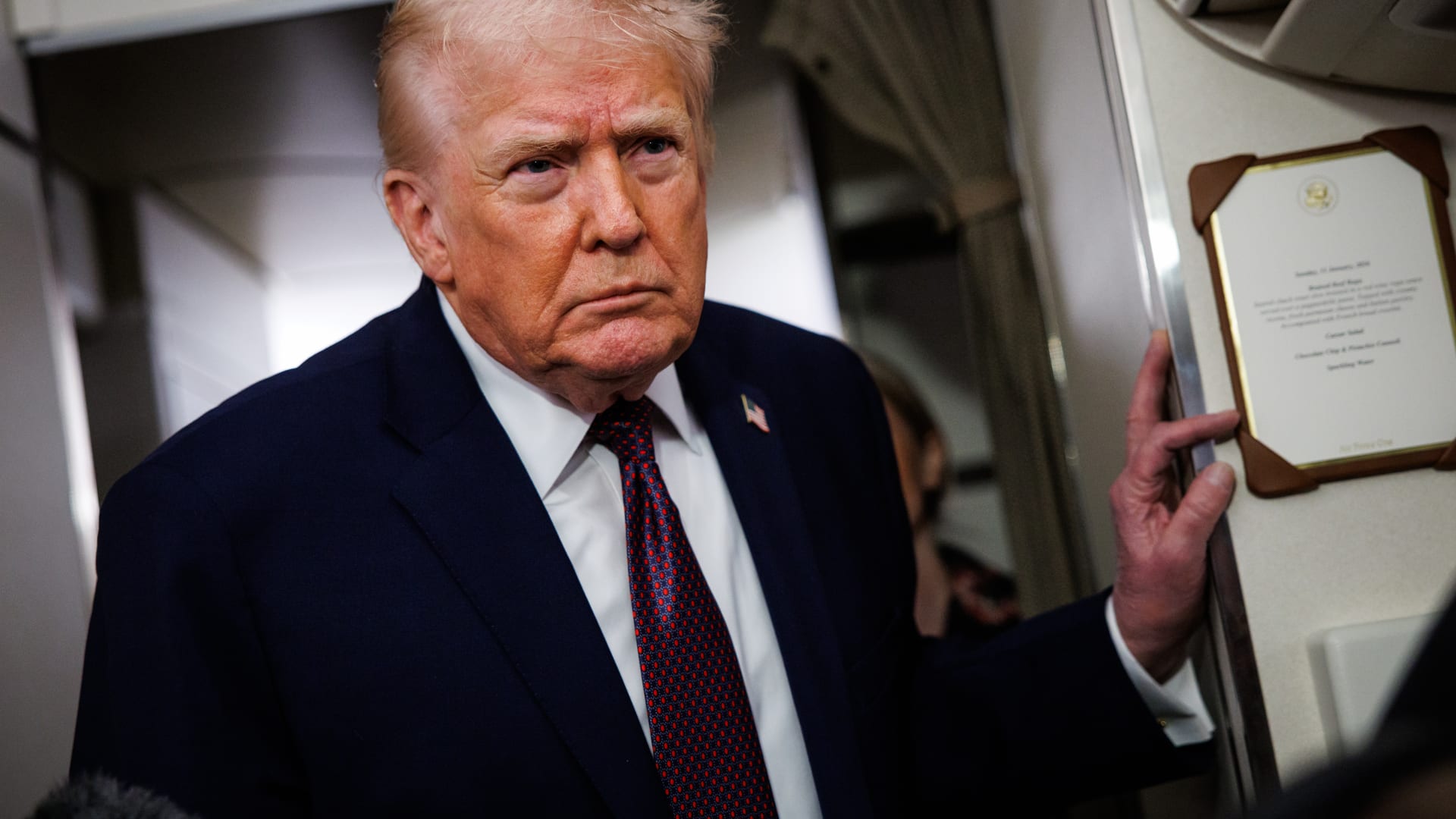 ترامب ردًا على تهديد طهران: سنمحو إيران عن وجه الأرض إذا فعلوا شيئا