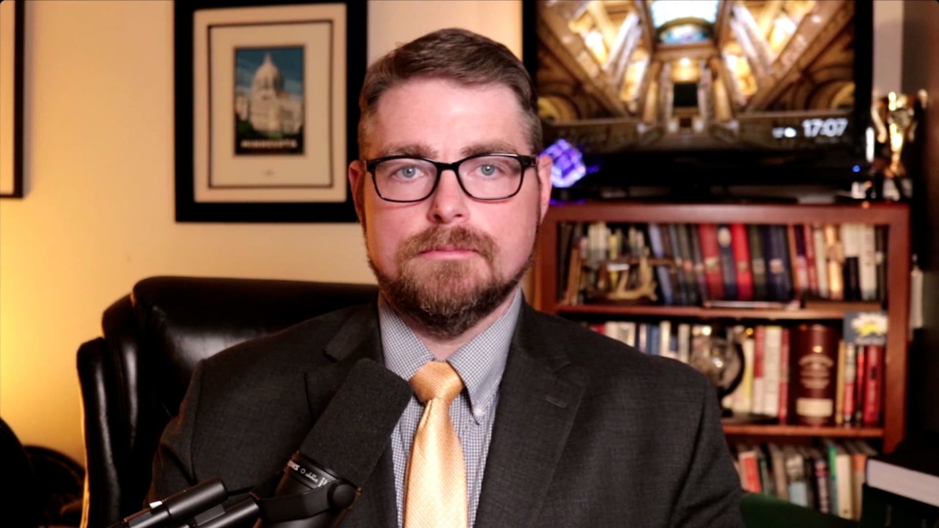 مناصرون للتعديل الثاني ينتقدون خطابا رسميا بشأن حاملي السلاح المرخص