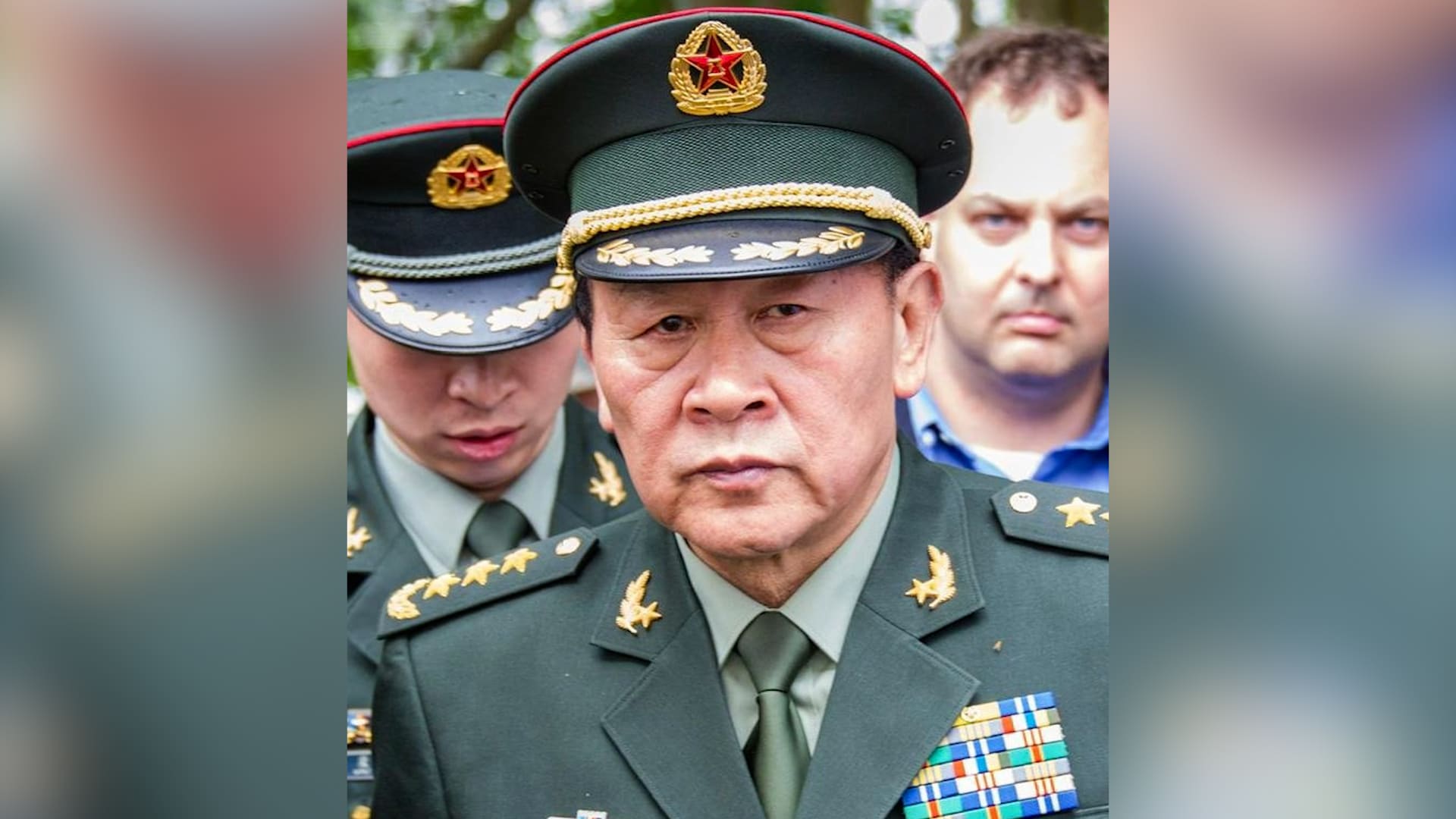 كان مقرّبًا من الرئيس وزار أمريكا.. الصين تُطيح بأحد أكبر جنرالاتها