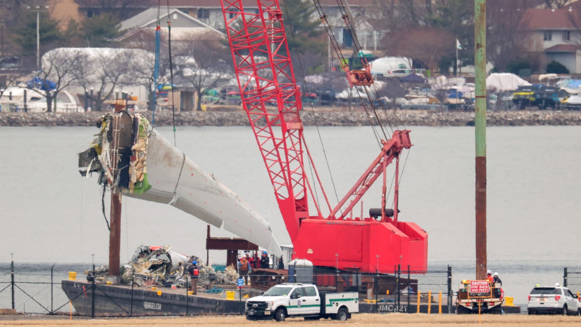 بعد مرور نحو عام.. تفاصيل جديدة عن اصطدام مروحية عسكرية بطائرة ركاب في واشنطن