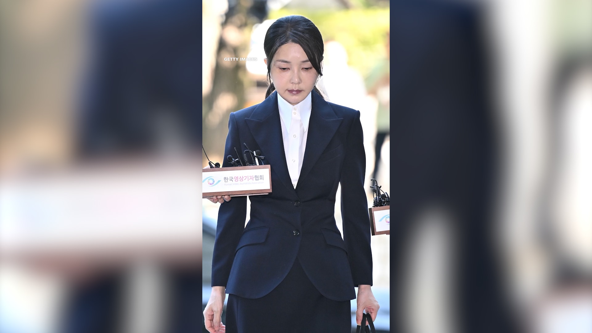 رشاوى وتزوير.. سلسلة قضايا مثيرة للجدل تلاحق السيدة الأولى السابقة لكوريا الجنوبية