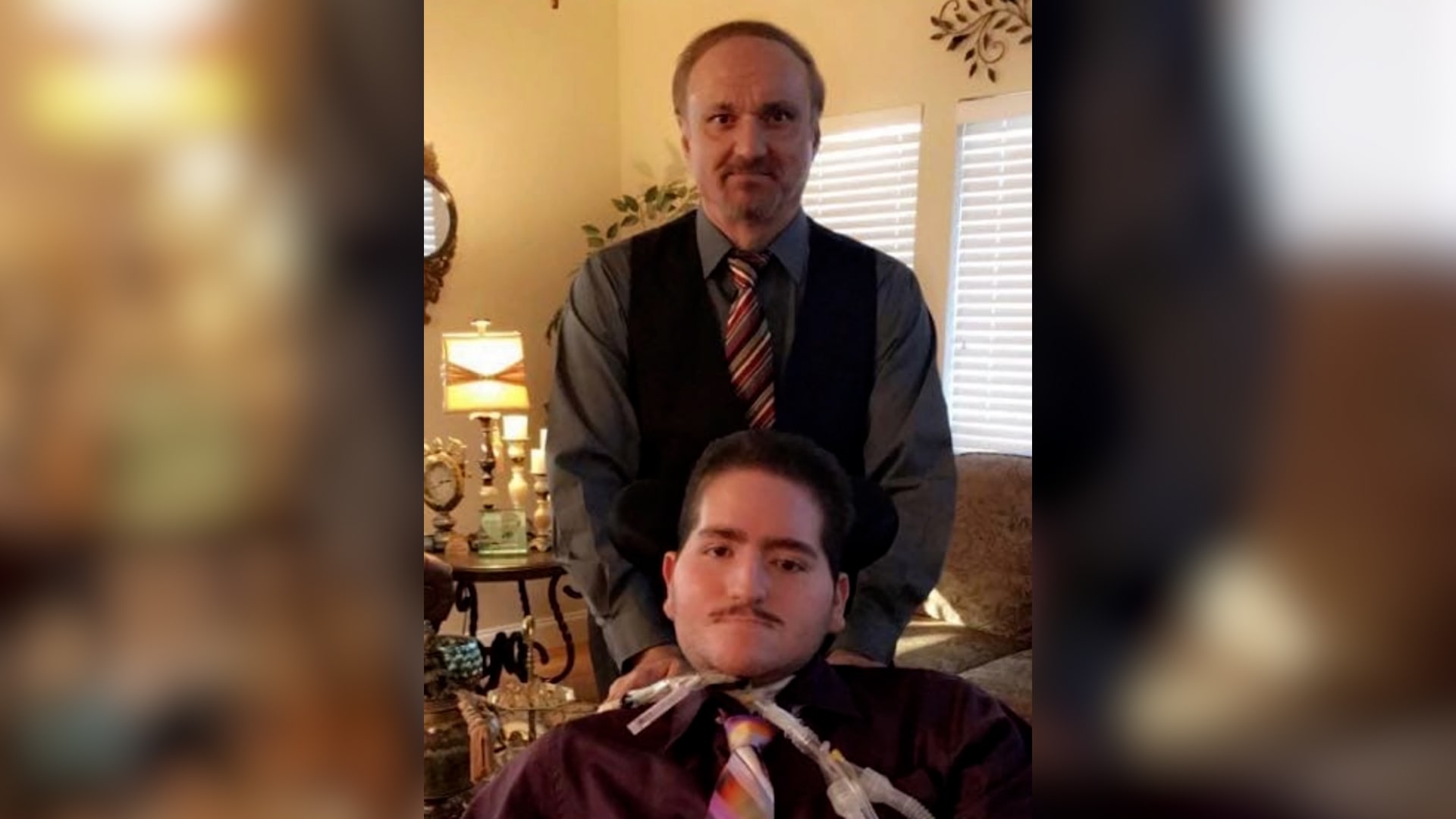 مُنع من حضور جنازة ابنه.. أردني مريض بداء خطير قبل وفاته يتوسل ICE إطلاق سراح والده