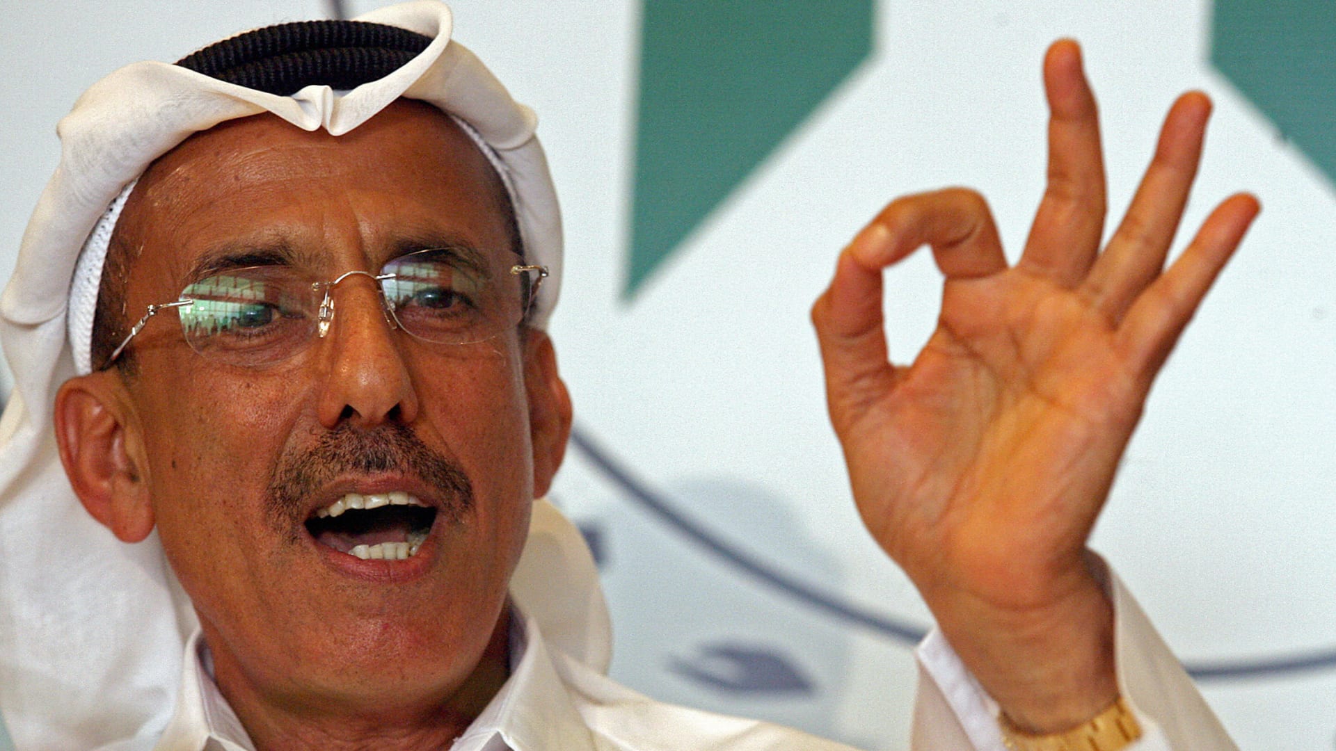 رأي.. خلف بن أحمد الحبتور يكتب: حين يصبح الرحيل واجبًا.. شهادة مستثمر أحبّ لبنان حتى النهاية