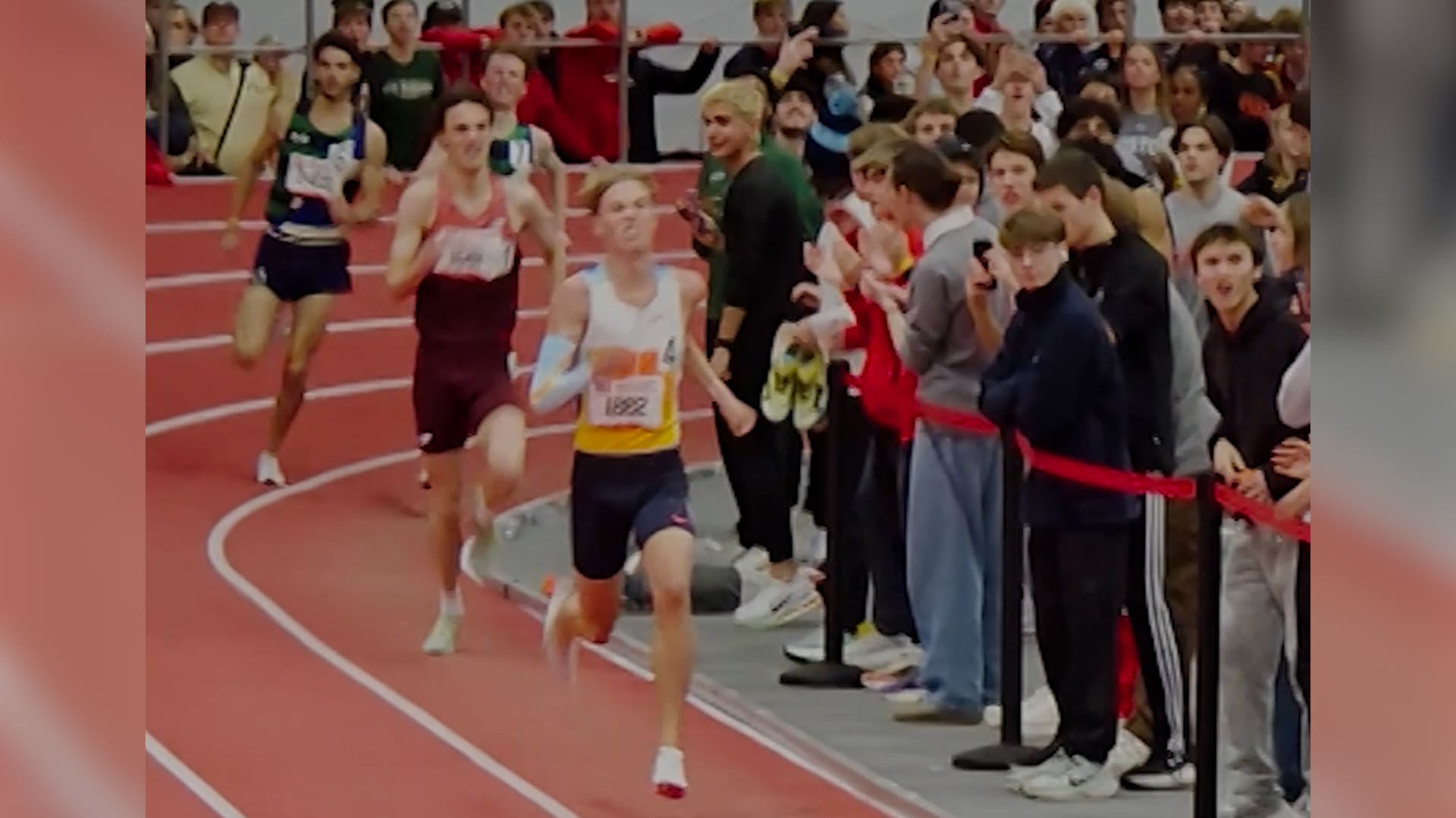 مراهق يُسجل رقمًا قياسيًا جديدًا لـ"أسرع ناشئ" في سباق الميل