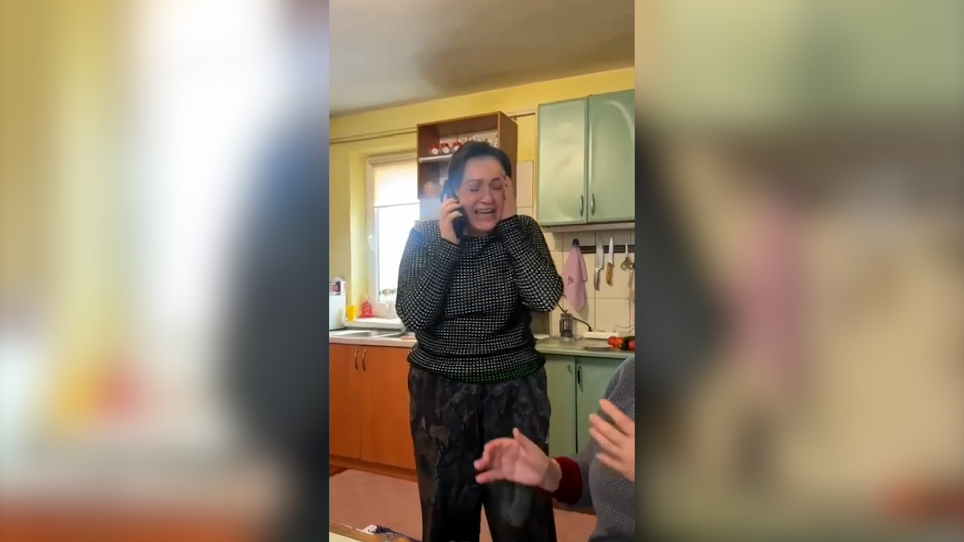 شاهد صدمة أم حين سمعت صوت ابنها بعد 3 سنوات من إعلان موته