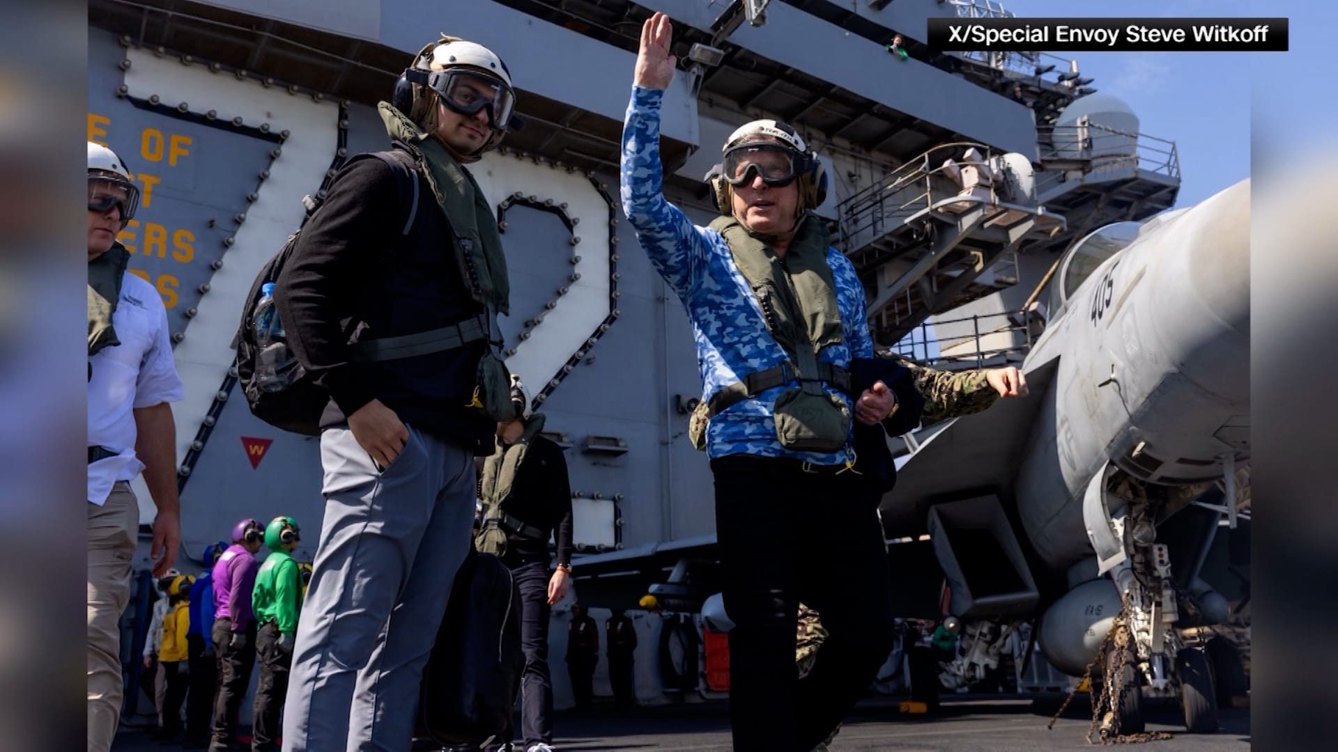 بعد محادثات أمريكا وإيران.. واشنطن تلوّح بحاملة الطائرات "أبراهام لينكولن" وطهران تهدد