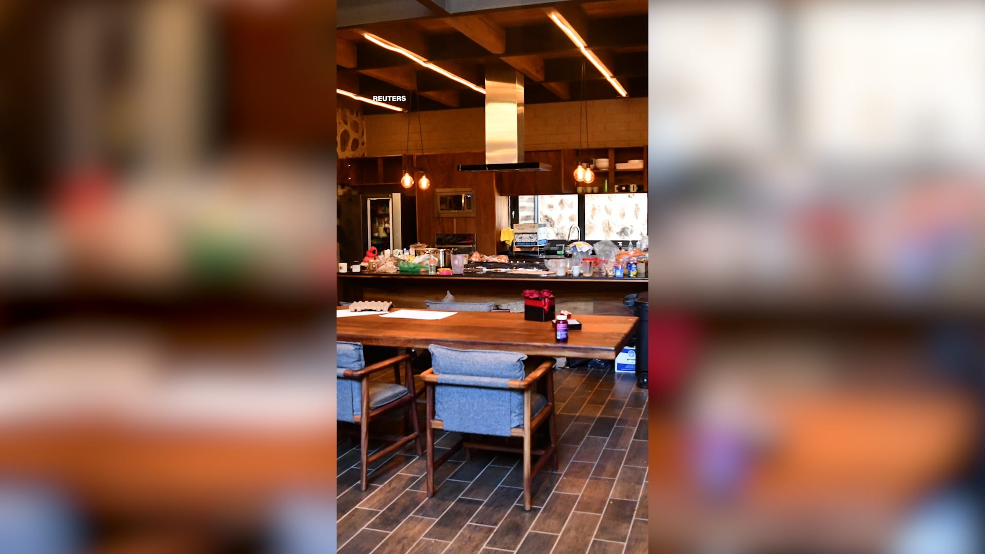 صور من داخل مخبأ "إل مينشو" السري.. هكذا كانت آخر ساعات أخطر أباطرة المخدرات في المكسيك