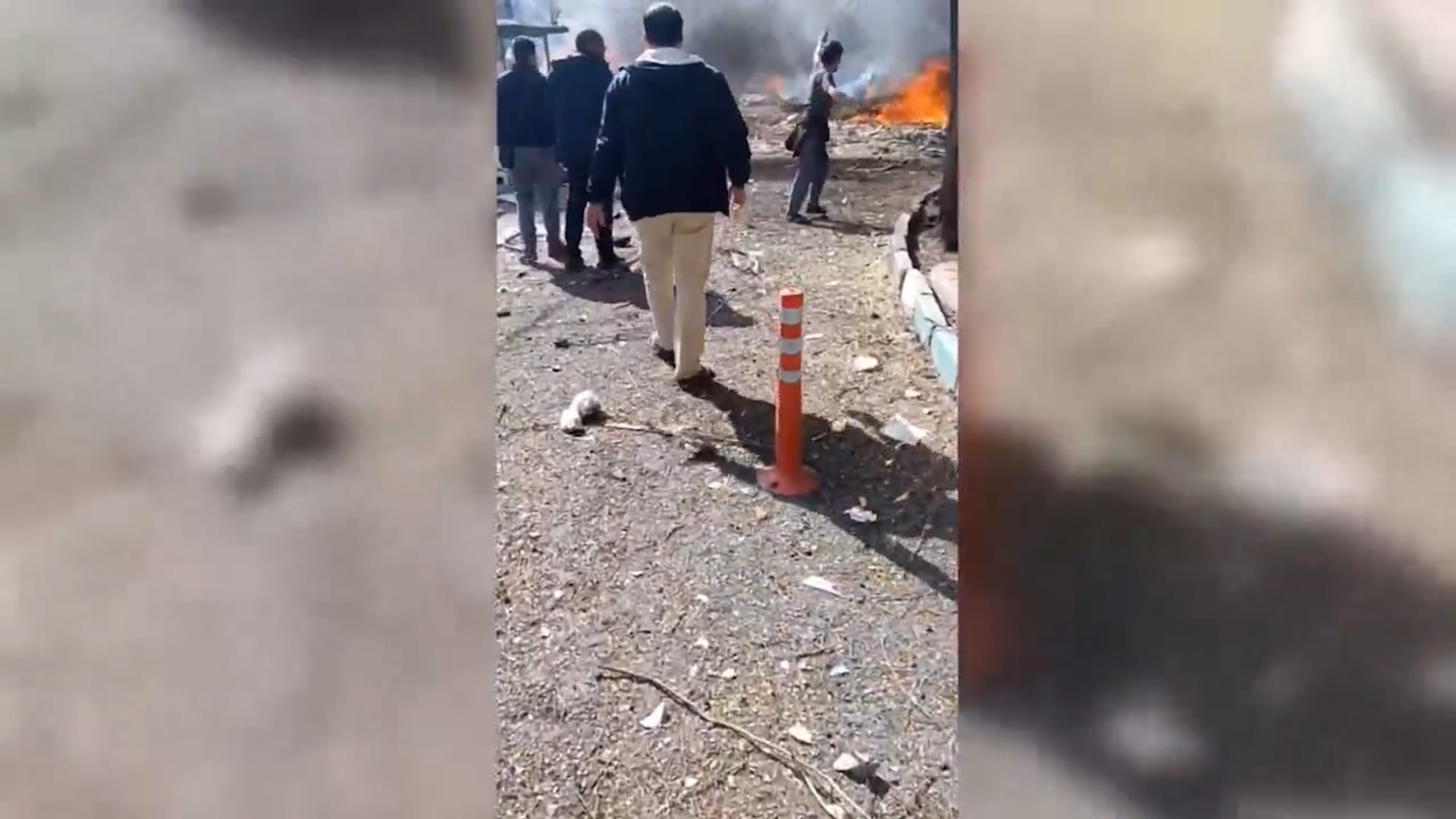 إحداها بساحة يسكنها أحمدي نجاد.. مقاطع تظهر بعض الدمار الذي لحق بإيران بعد غارات أمريكا وإسرائيل