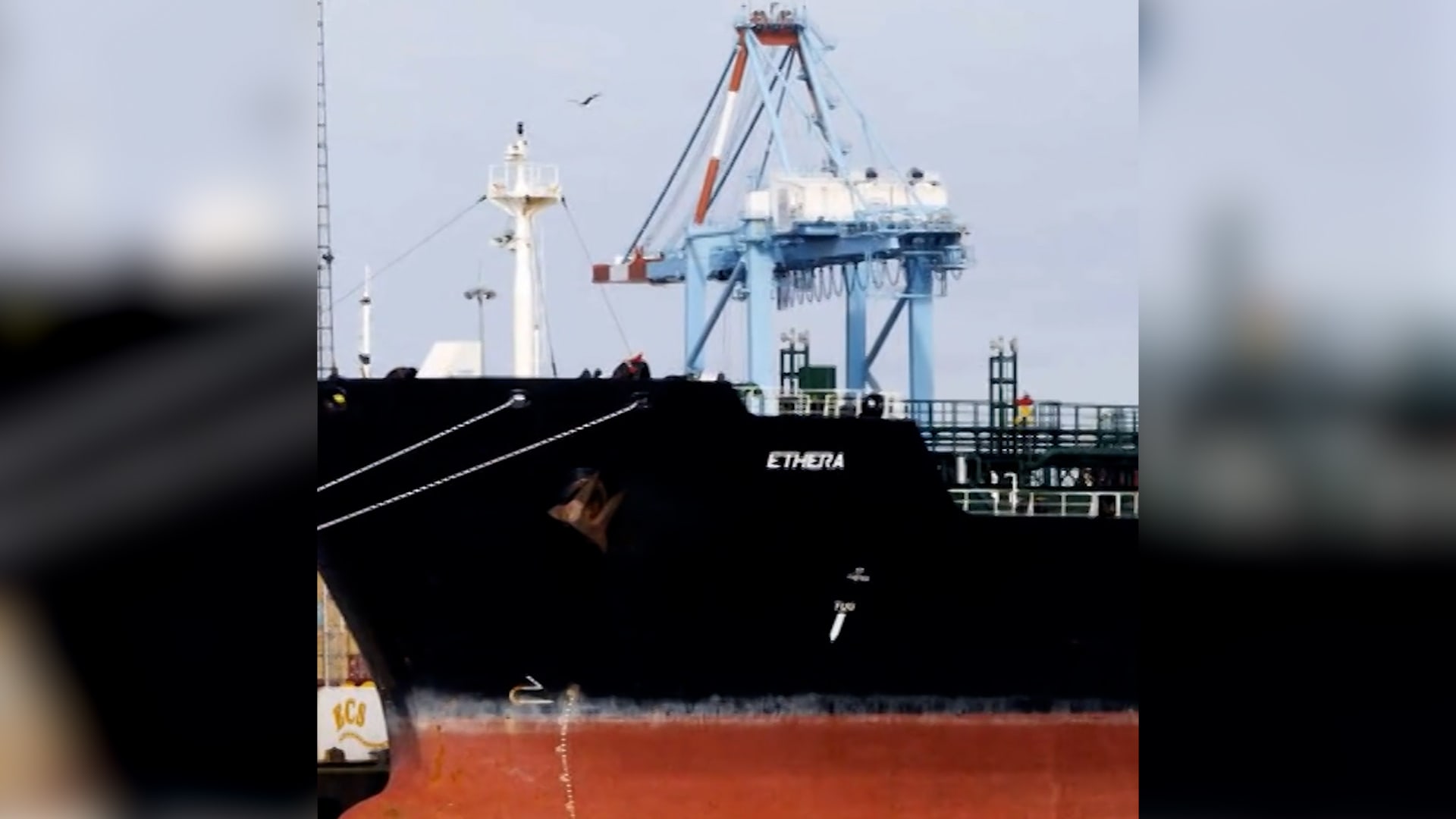 مع تفاقم أزمة الطاقة.. أمريكا ترفع العقوبات عن النفط الروسي.. ماذا يعني ذلك لموسكو؟