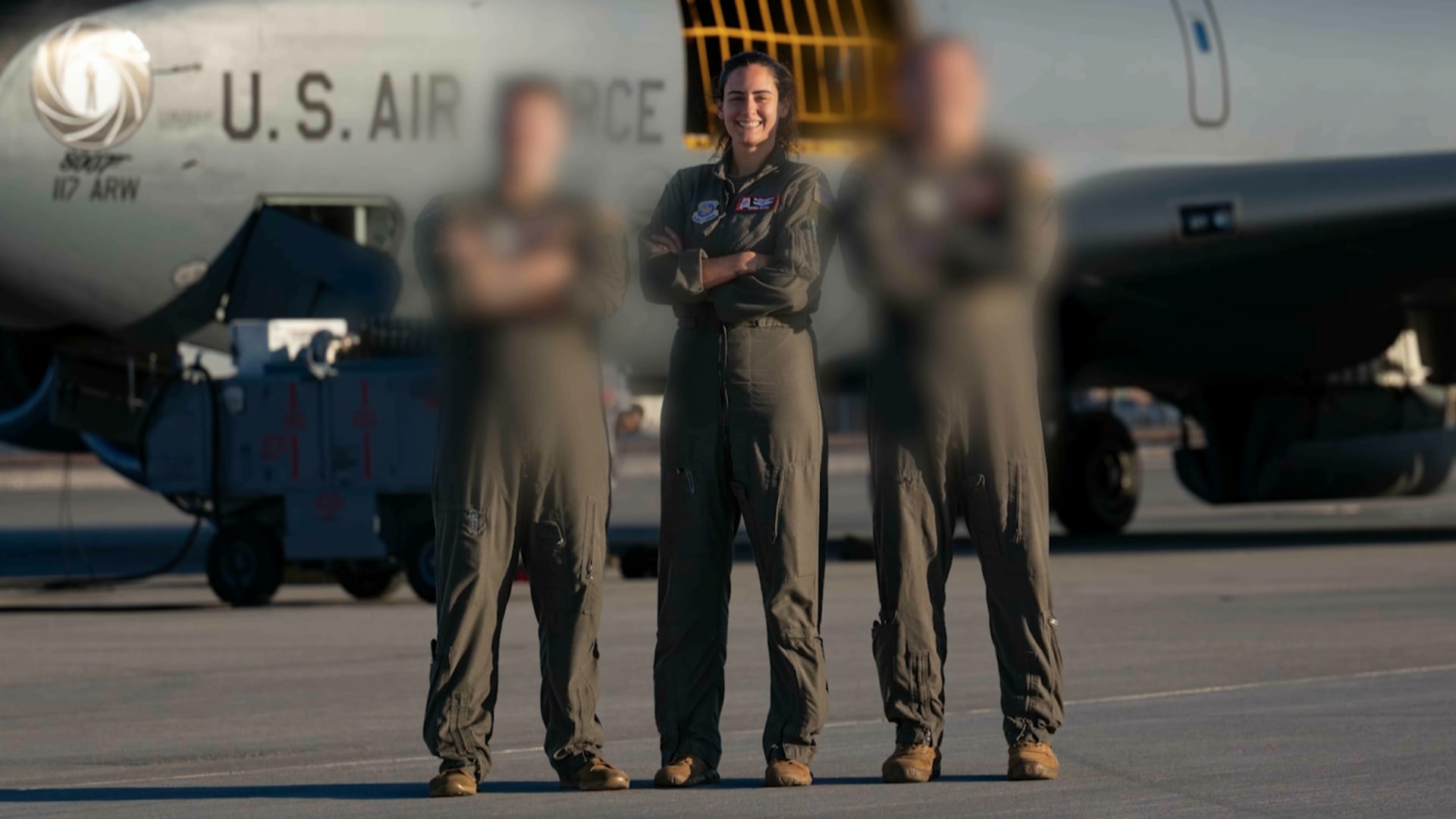 البنتاغون يعلن أسماء 6 طيارين لقوا حتفهم في حادث تحطم طائرتهم بالعراق