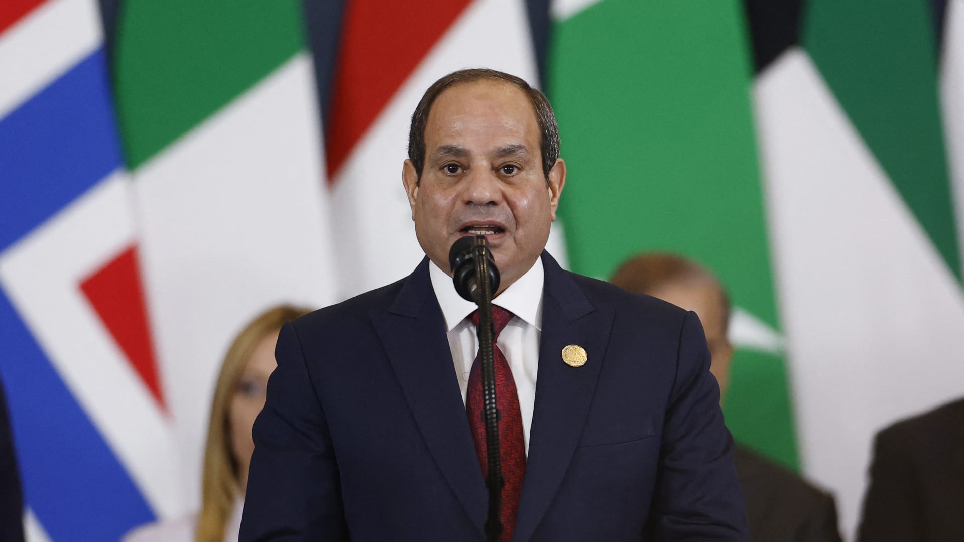 "مستعدون لتقديم الدعم اللازم".. السيسي يجري اتصالات مع قادة الإمارات وقطر والأردن بشأن هجمات إيران