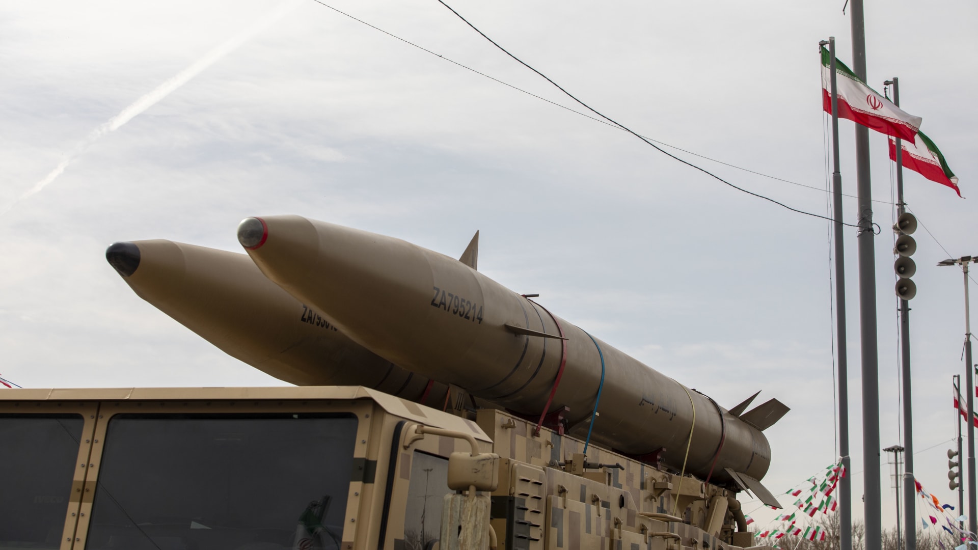 إيران تحذر من هجمات وشيكة على مواقع مرتبطة بالمصالح الاقتصادية لأمريكا