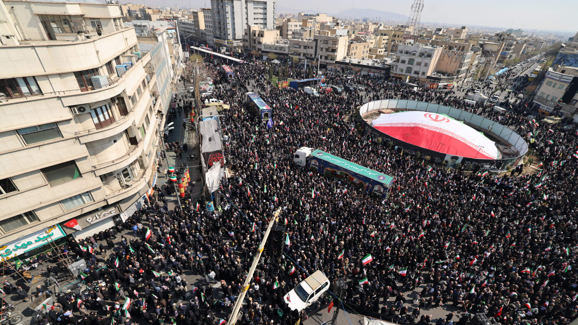 إيران لم تُعلن عن أسماء بدلاء للمسؤولين القتلى وخبراء يوضحون السبب