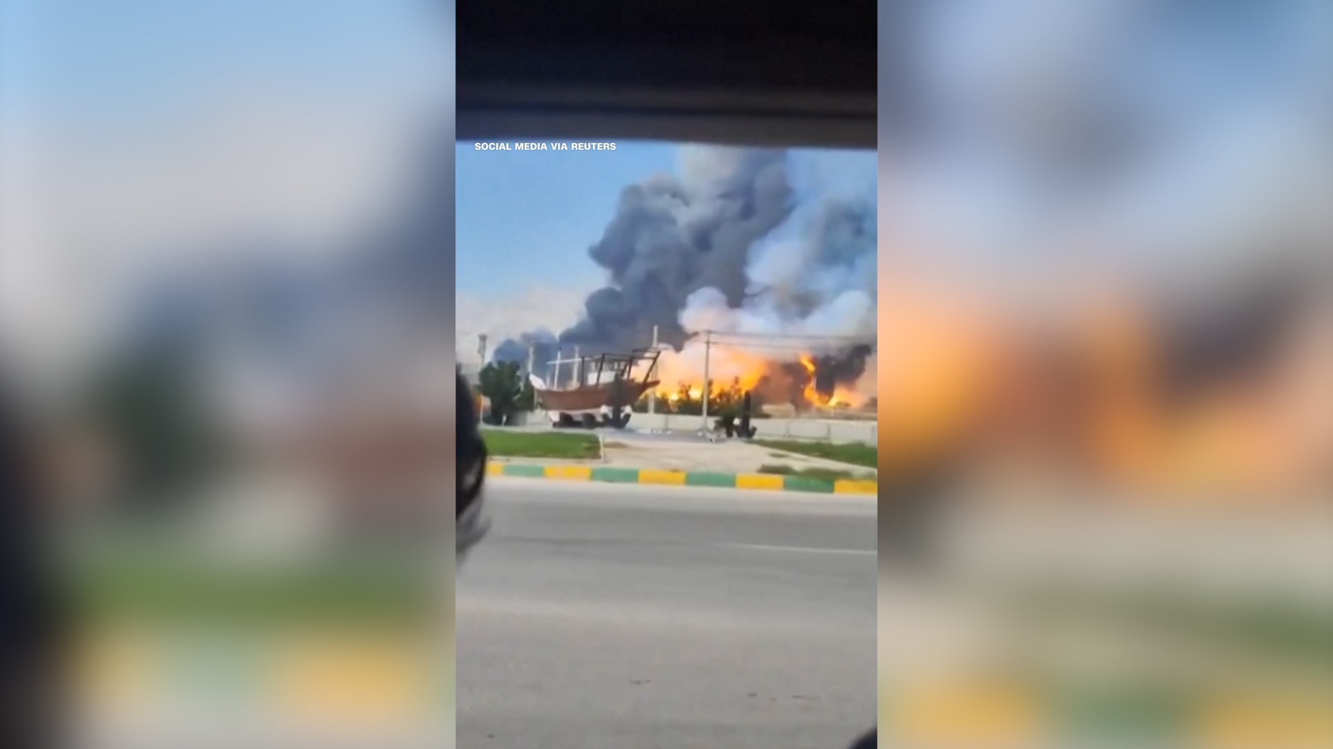 إلى متى ستتمكن دول الخليج من النأي بنفسها عن الحرب مع إيران؟