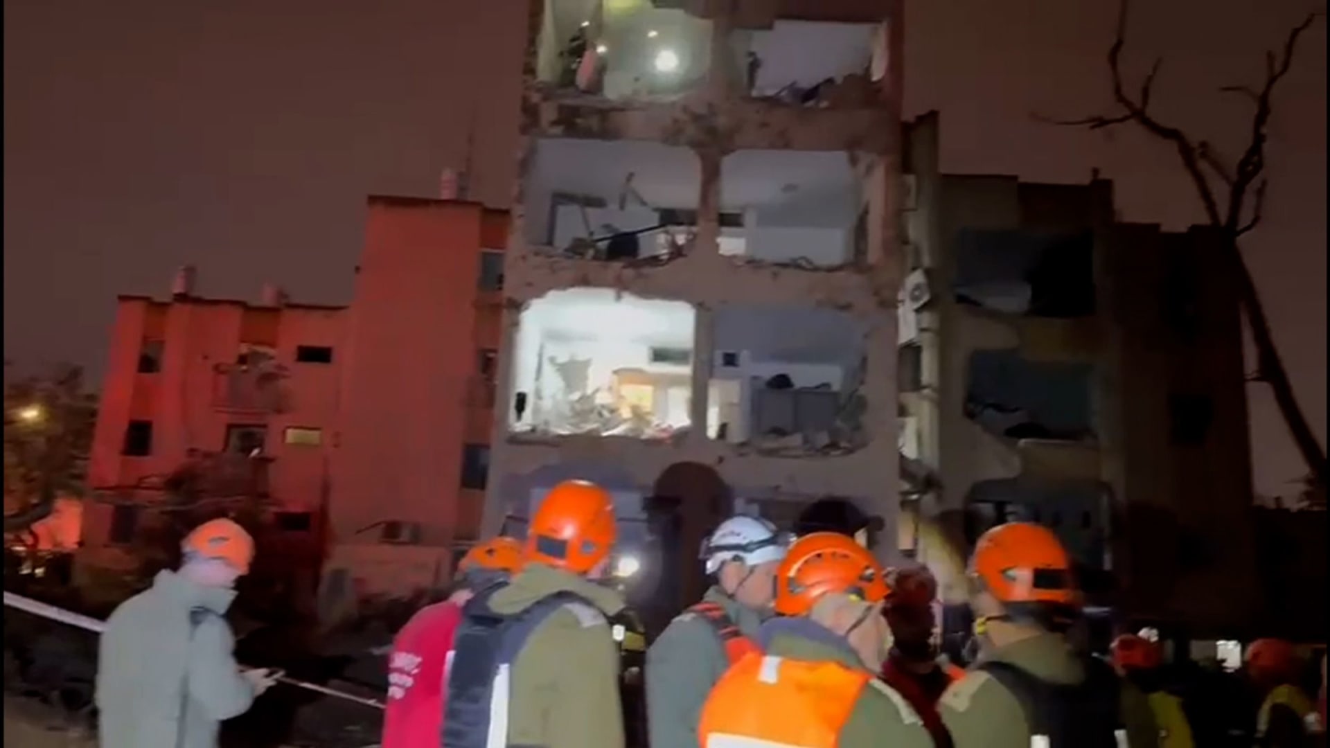 عشرات المصابين بجروح إثر سقوط صاروخين من إيران على جنوب إسرائيل