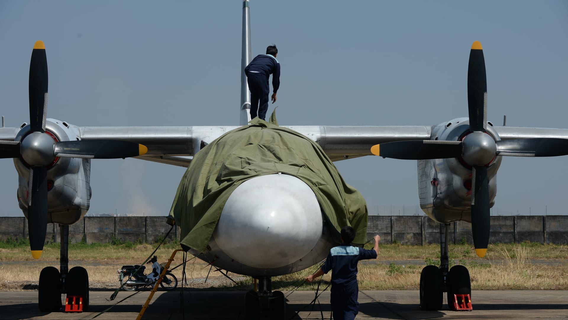 مقتل 29 إثر تحطم طائرة نقل عسكرية روسية في القرم.. وموسكو تكشف الملابسات