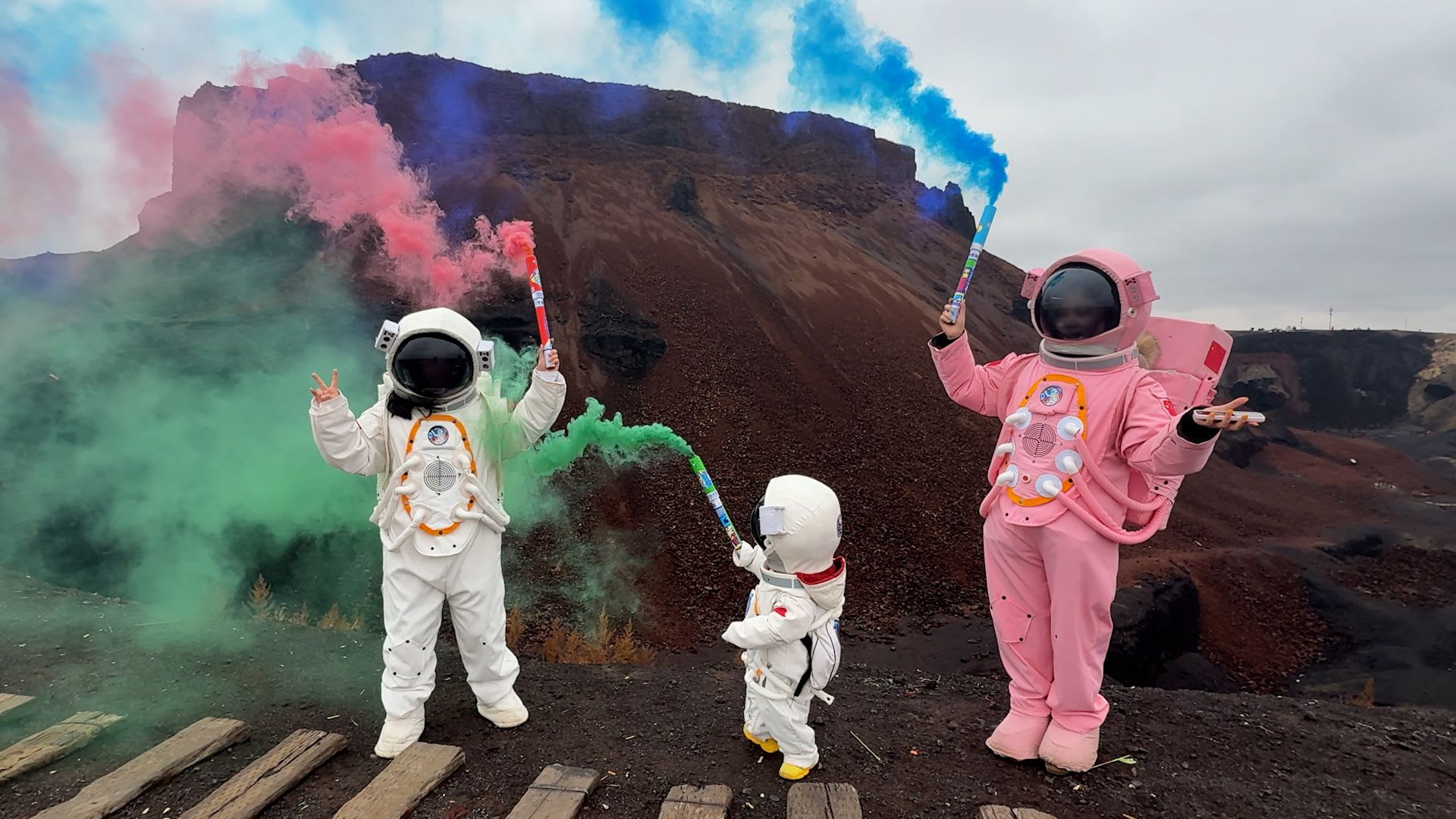 لا داعي لمغادرة كوكب الأرض.. وجهة سياحية تحاكي سطح المريخ في منغوليا