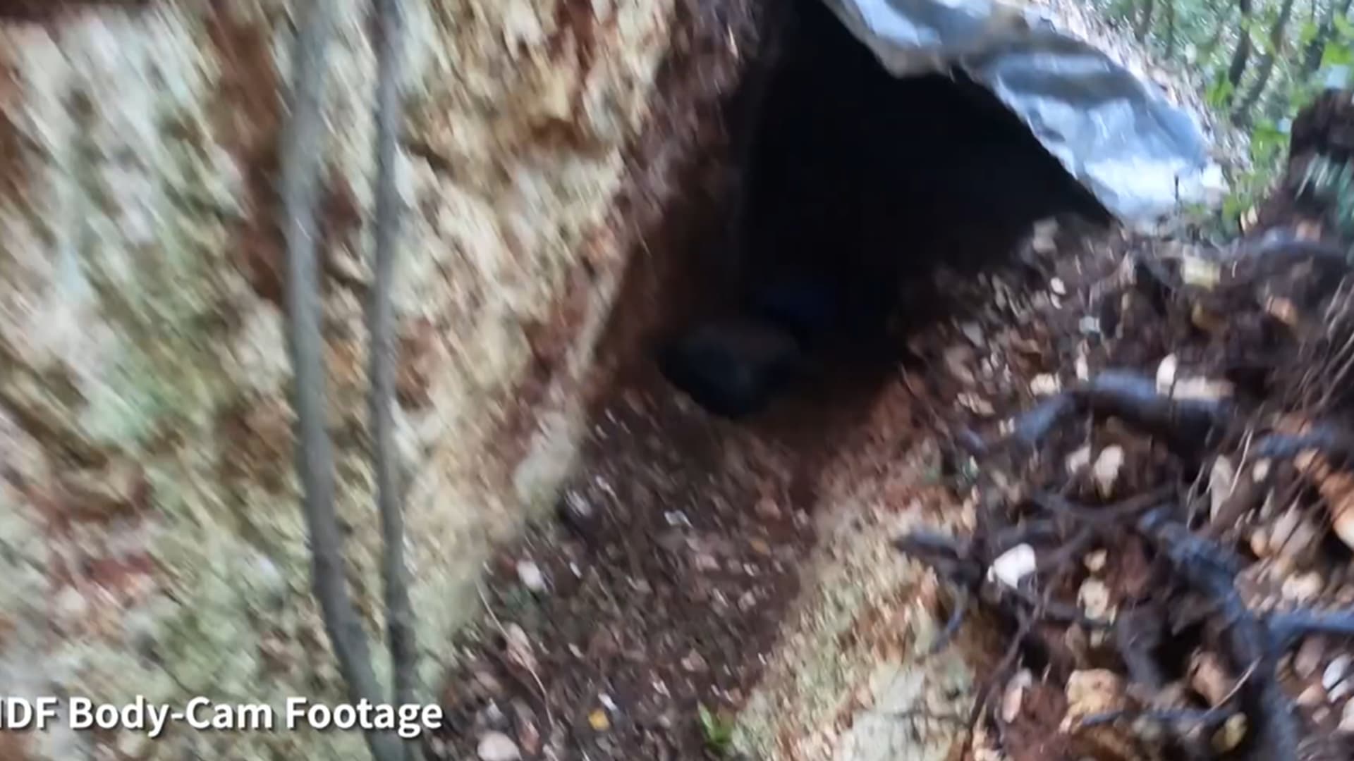 فيديو منسوب لـ"اكتشاف نفق يحتوي أسلحة لحزب الله" مؤخرًا.. هذه حقيقته