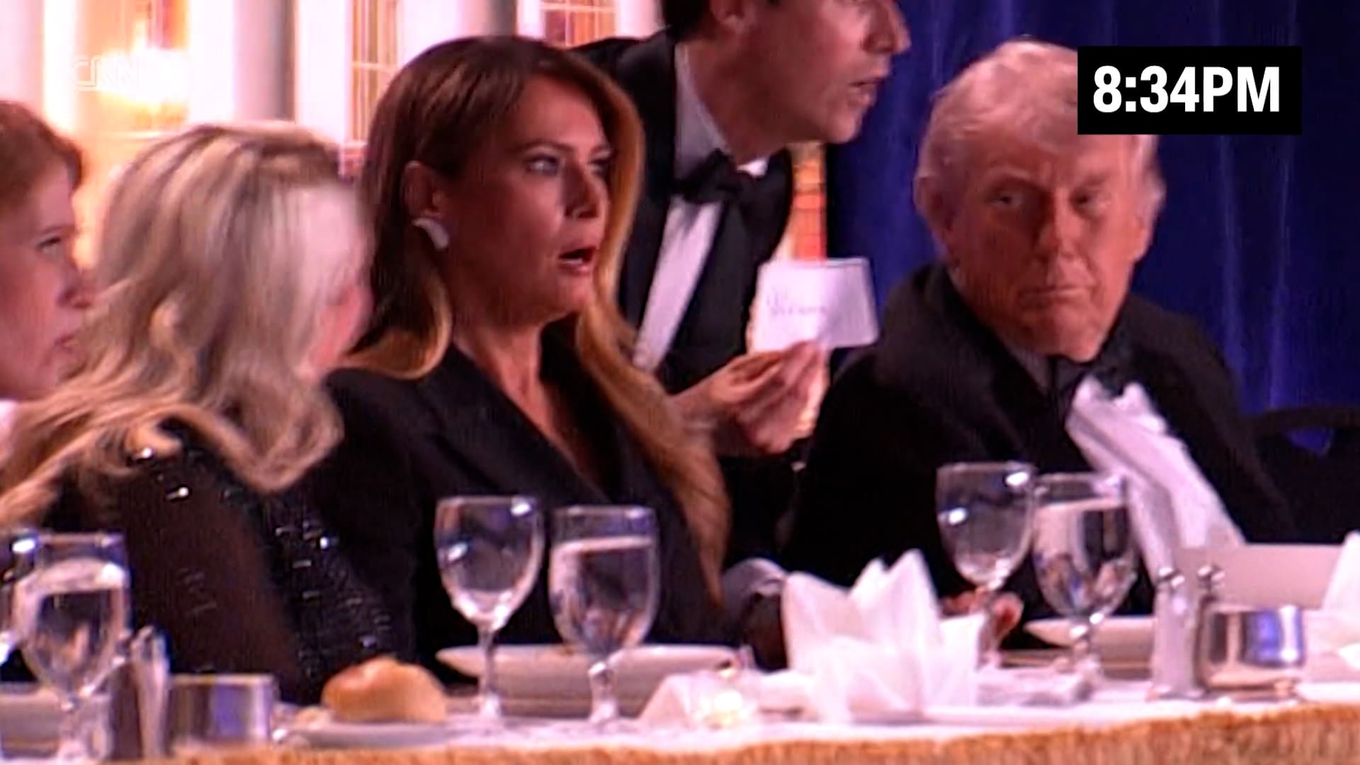 بالتسلسل الزمني.. إليكم تفاصيل هجوم حفل عشاء مراسلي البيت الأبيض