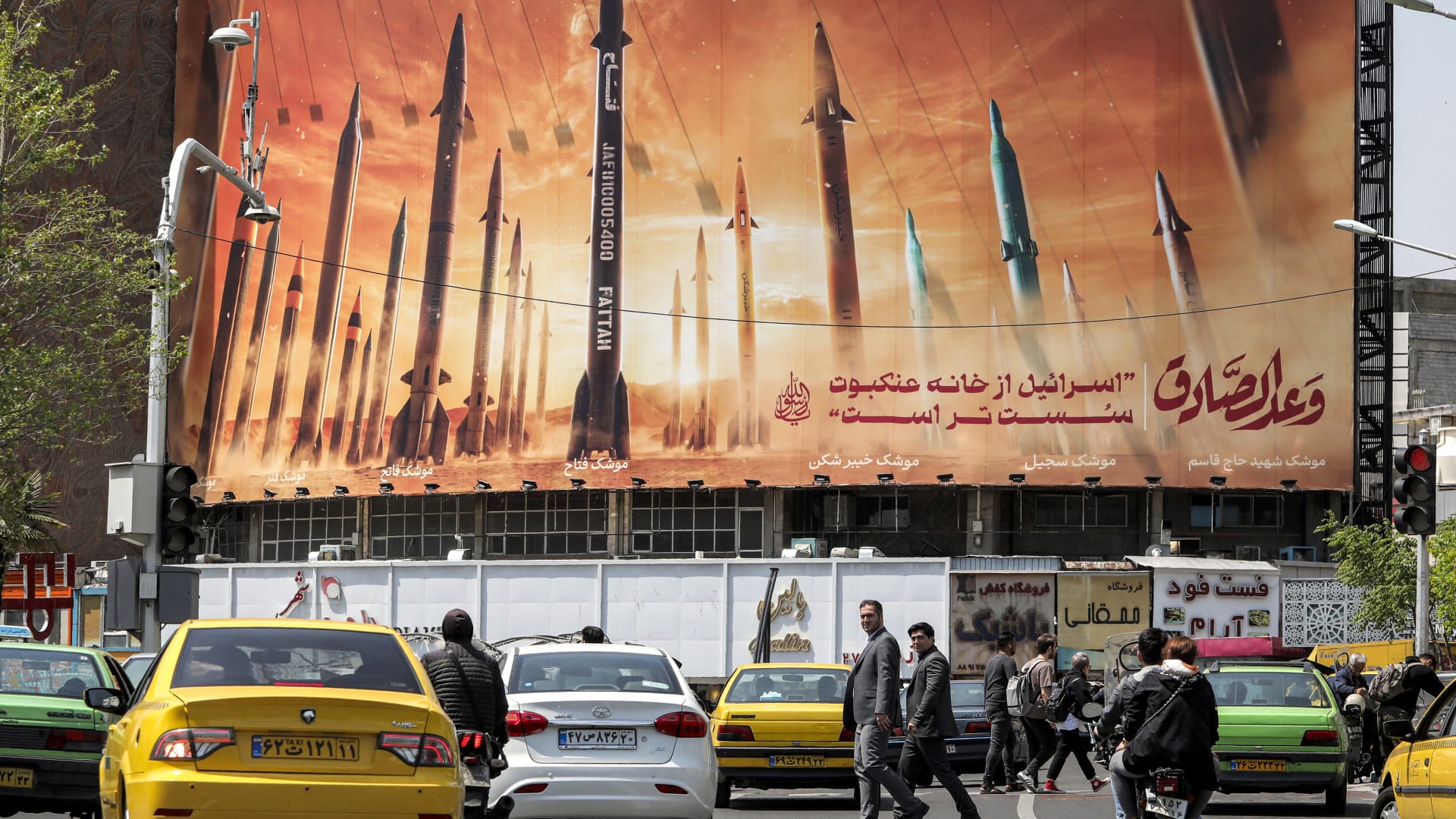 مصدر لـCNN: وفد قطر يغادر طهران بعد محادثات ليلية 