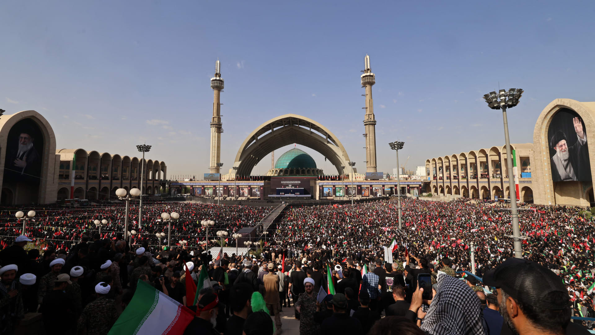 إيران.. عراقجي يكشف في تدوينة عدد الدول الممثلة في جنازة خامنئي