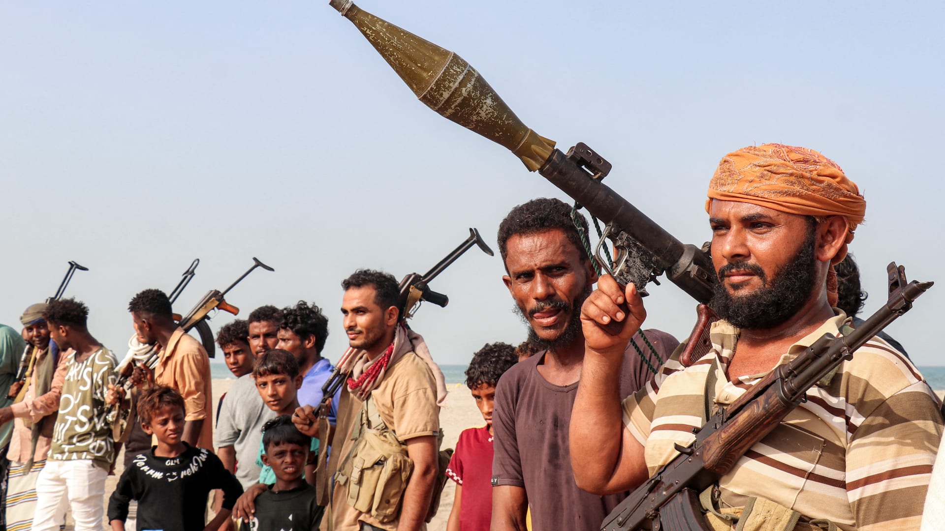 "ليلى وإنسيليا".. ما نعرفه عن ناقلتي نفط سعوديتين هاجمهما الحوثيون في البحر الأحمر