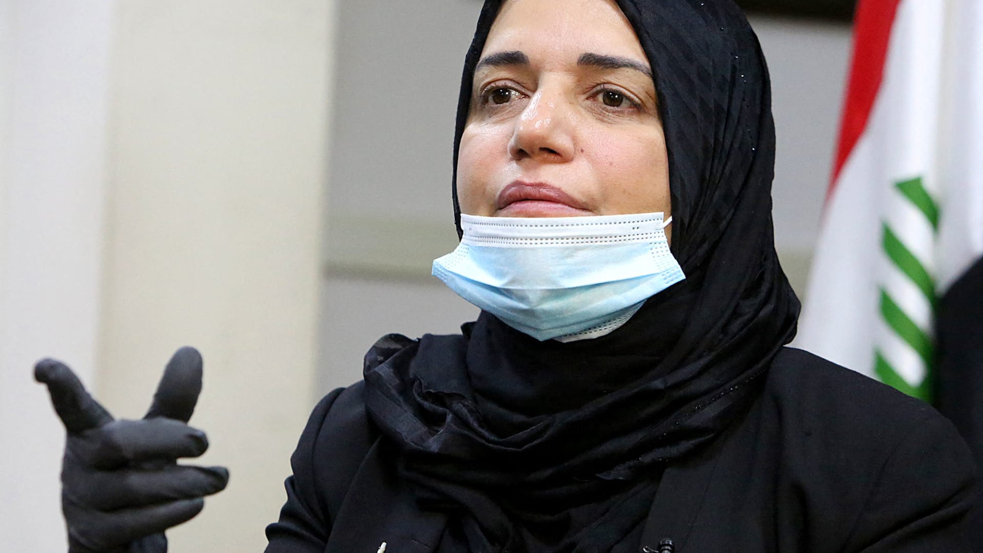أمريكا تلغي تأشيرة وزيرة عراقية سابقة وتدرجها على قائمة مراقبة الإرهاب.. فكيف ردت؟