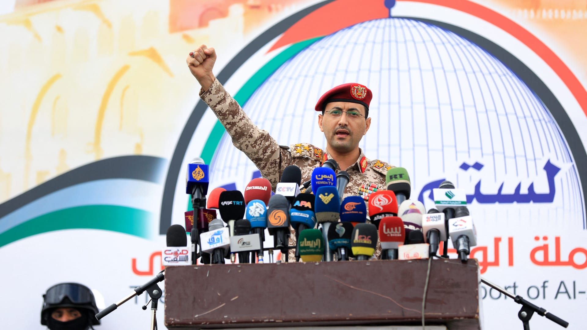 "الحصار بالحصار".. الحوثيون يتوعدون السعودية بعد إعلان "استهداف منشآت نفطية لأرامكو"
