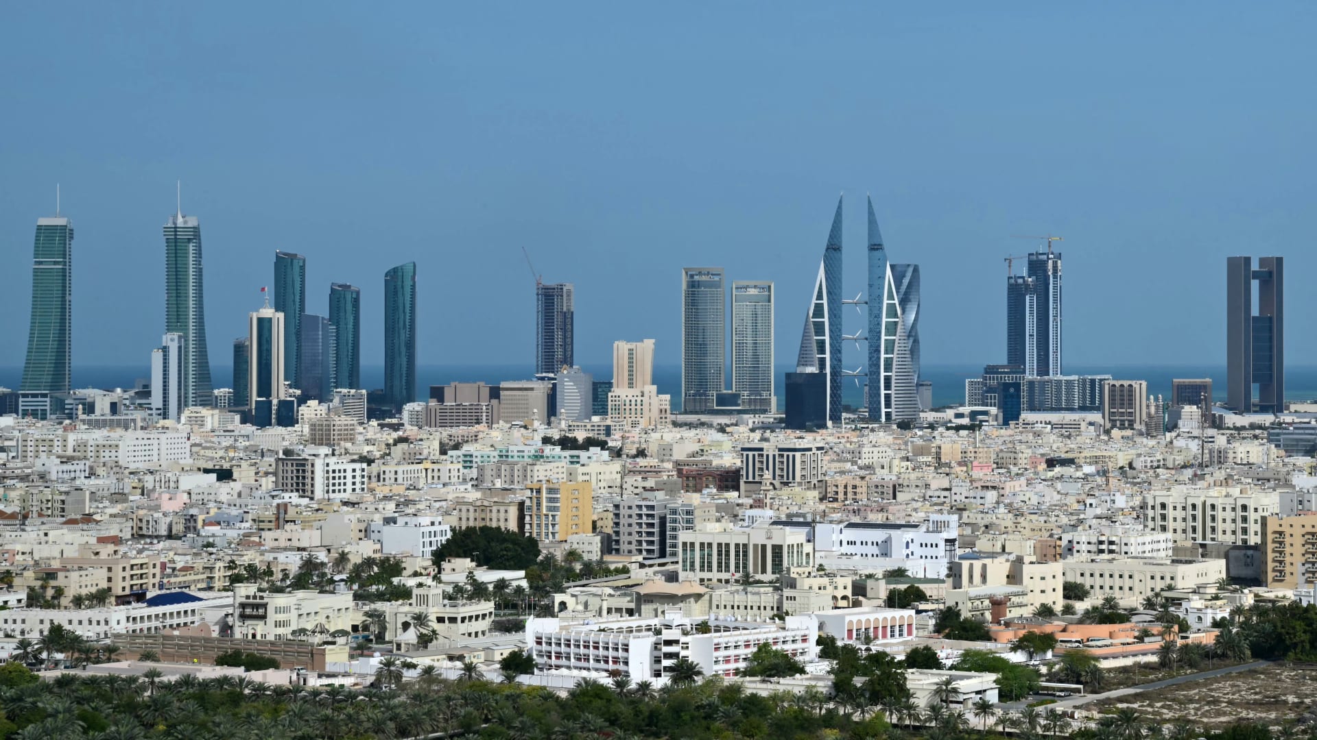 يضم إيران.. البحرين ترد على ما جرى تداوله بشأن مشاركتها باجتماع مضيق هرمز