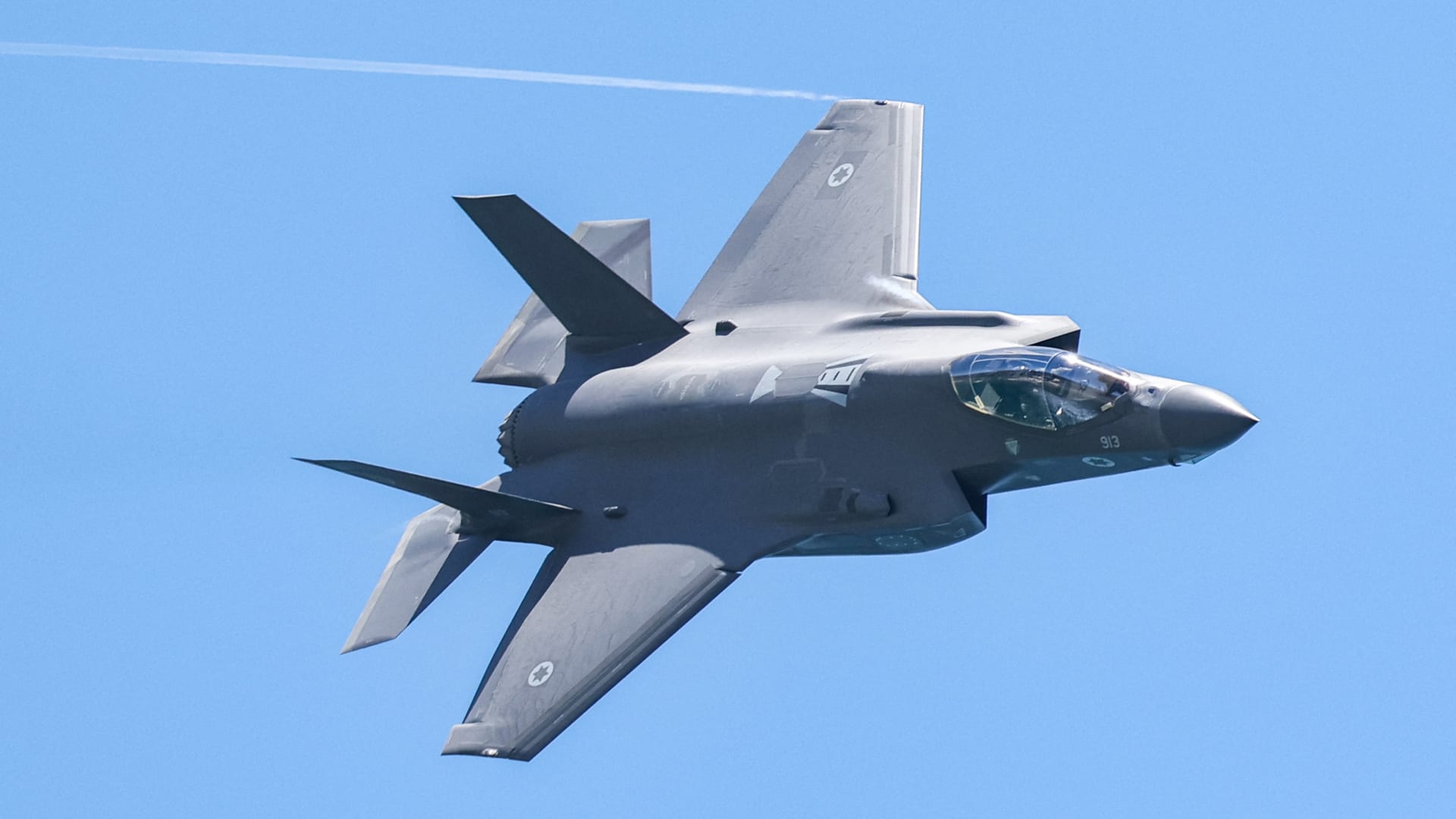 سفارة السعودية بواشنطن تعلق على صفقة مقاتلات "F-35" المقترحة إلى المملكة