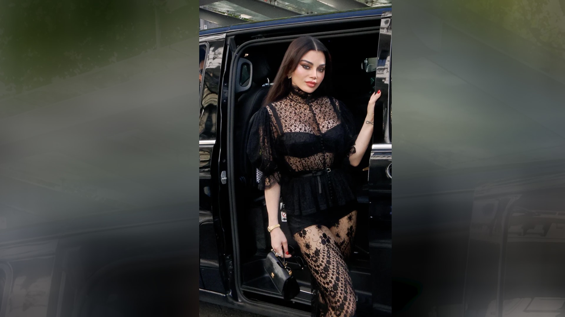 "الغيرة وعمايلها".. هيفاء وهبي تطلق أغنية "لوك لوك" وترد على من شوهوا صورتها