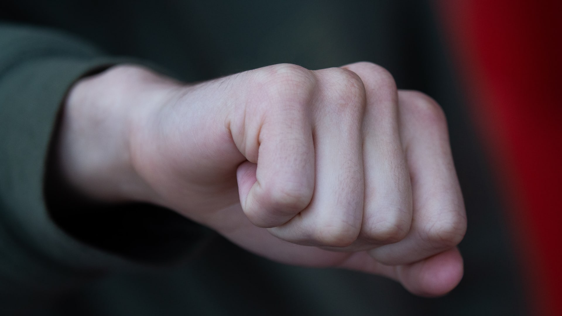 ما علاقة قوّة قبضة اليد بصحّة الدماغ مع التقدّم في العمر؟