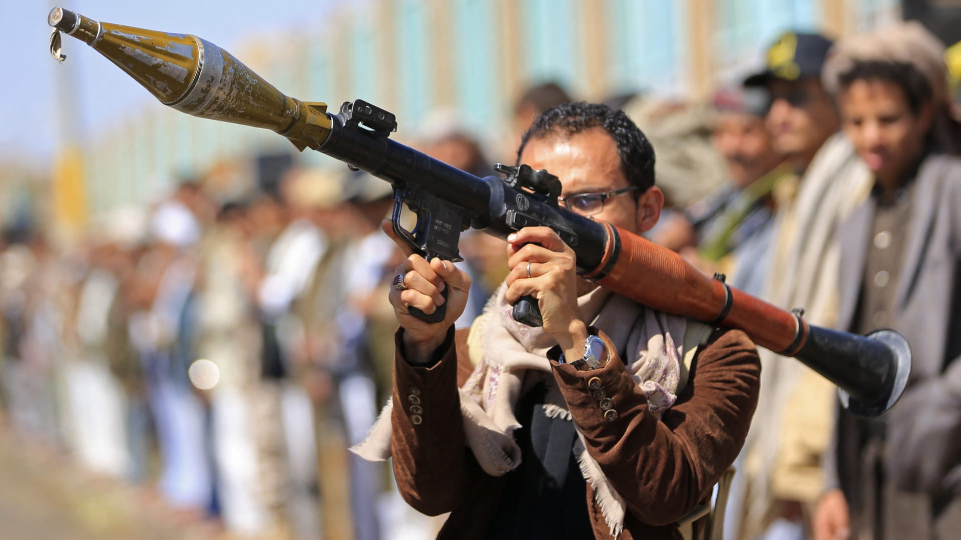 حكومة اليمن تدعو الدول العربية إلى تصنيف الحوثيين تنظيماً إرهابياً وتجفيف مصادر تمويلهم