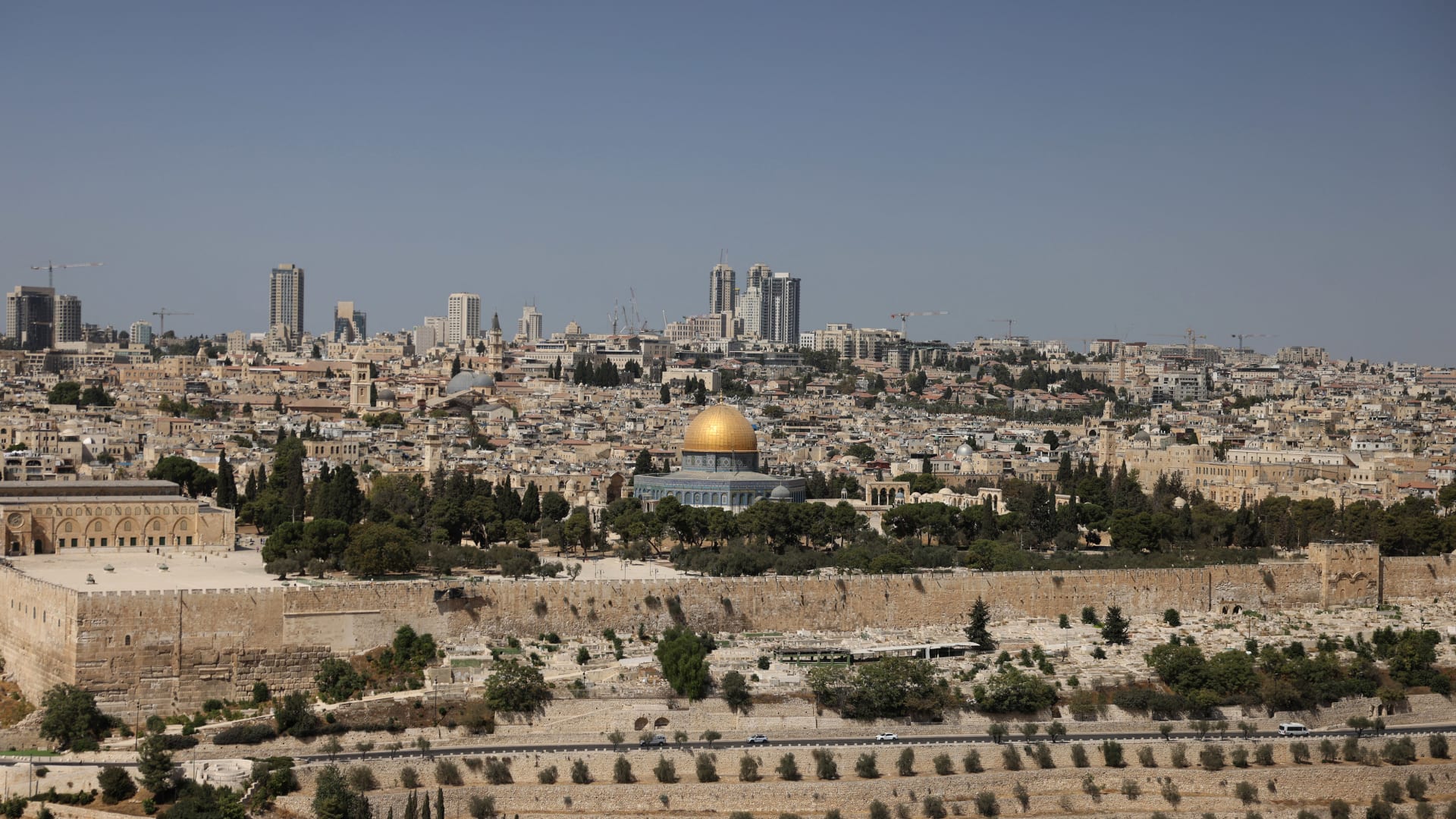 "باطل ولاغٍ".. 19 دولة عربية وإسلامية تدين افتتاح كولومبيا سفارتها في القدس