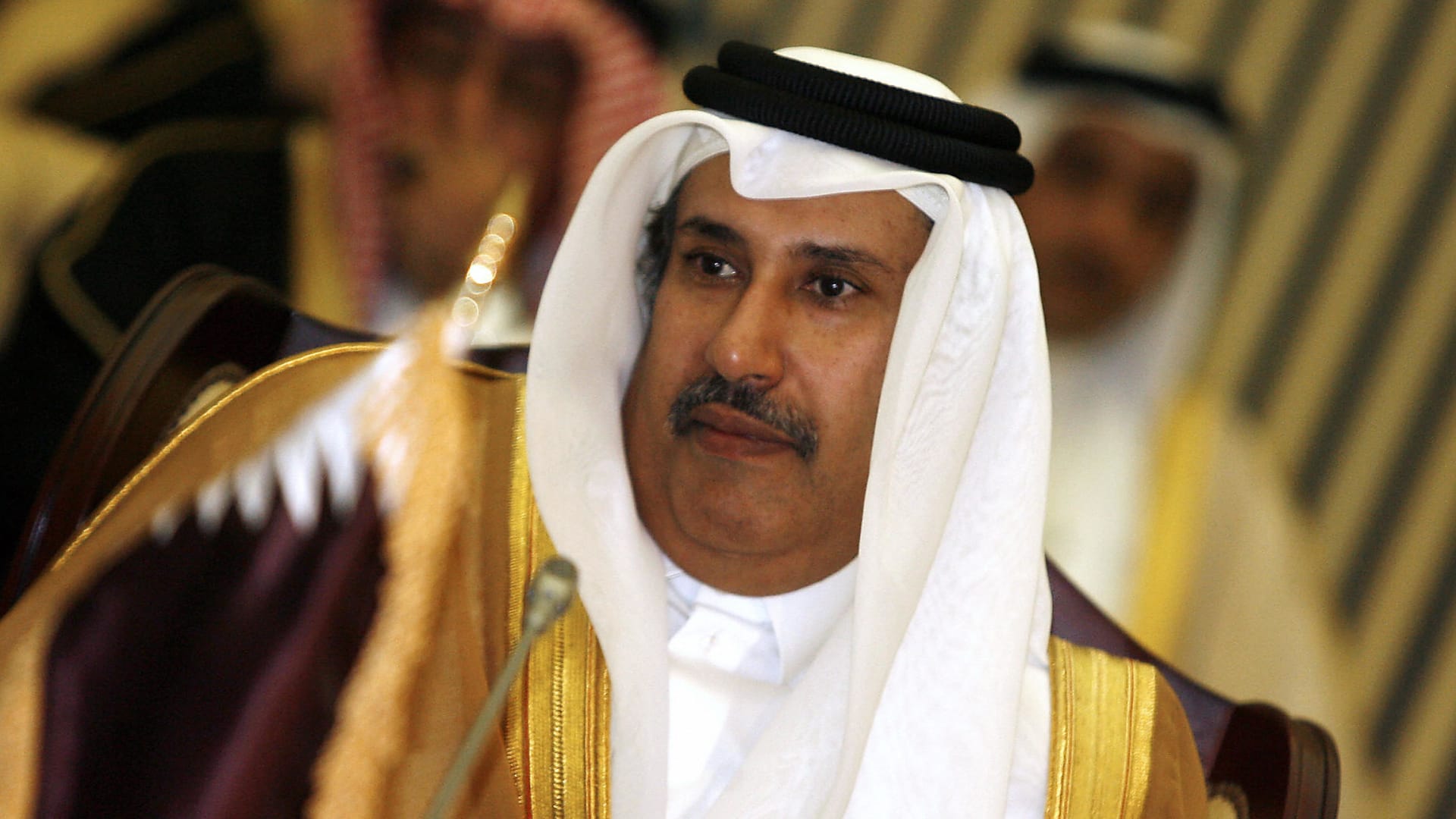 حمد بن جاسم بعد رسالة محمد بن راشد: حكومات وأجهزة استخبارات تدعم "سموم الذباب الإلكتروني"