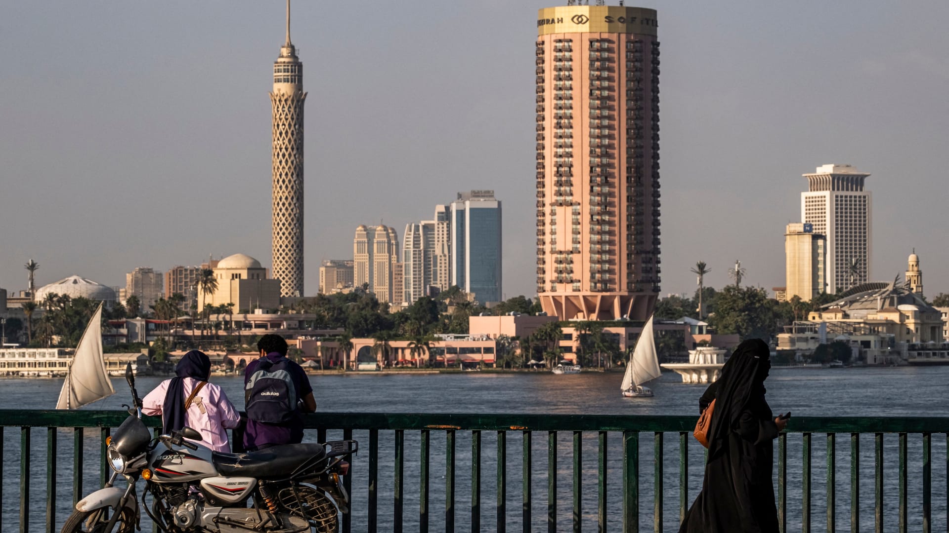 "شات EGYPT".. منصة مصرية رسمية لرصد الشائعات باستخدام الذكاء الاصطناعي؟