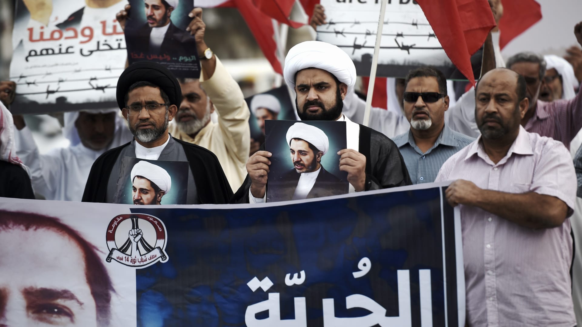علي السلمان للبحرينيين من سجنه: تمسكوا بهدف "المملكة الدستورية" وسلمية الوسائل