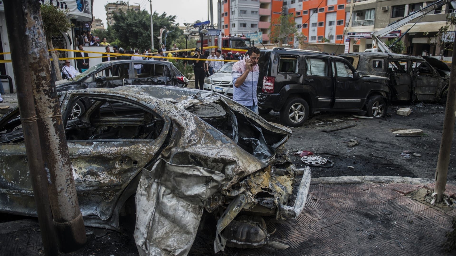 موقع التفجير الذي استهدف موكب النائب العام المصري هشام بركات