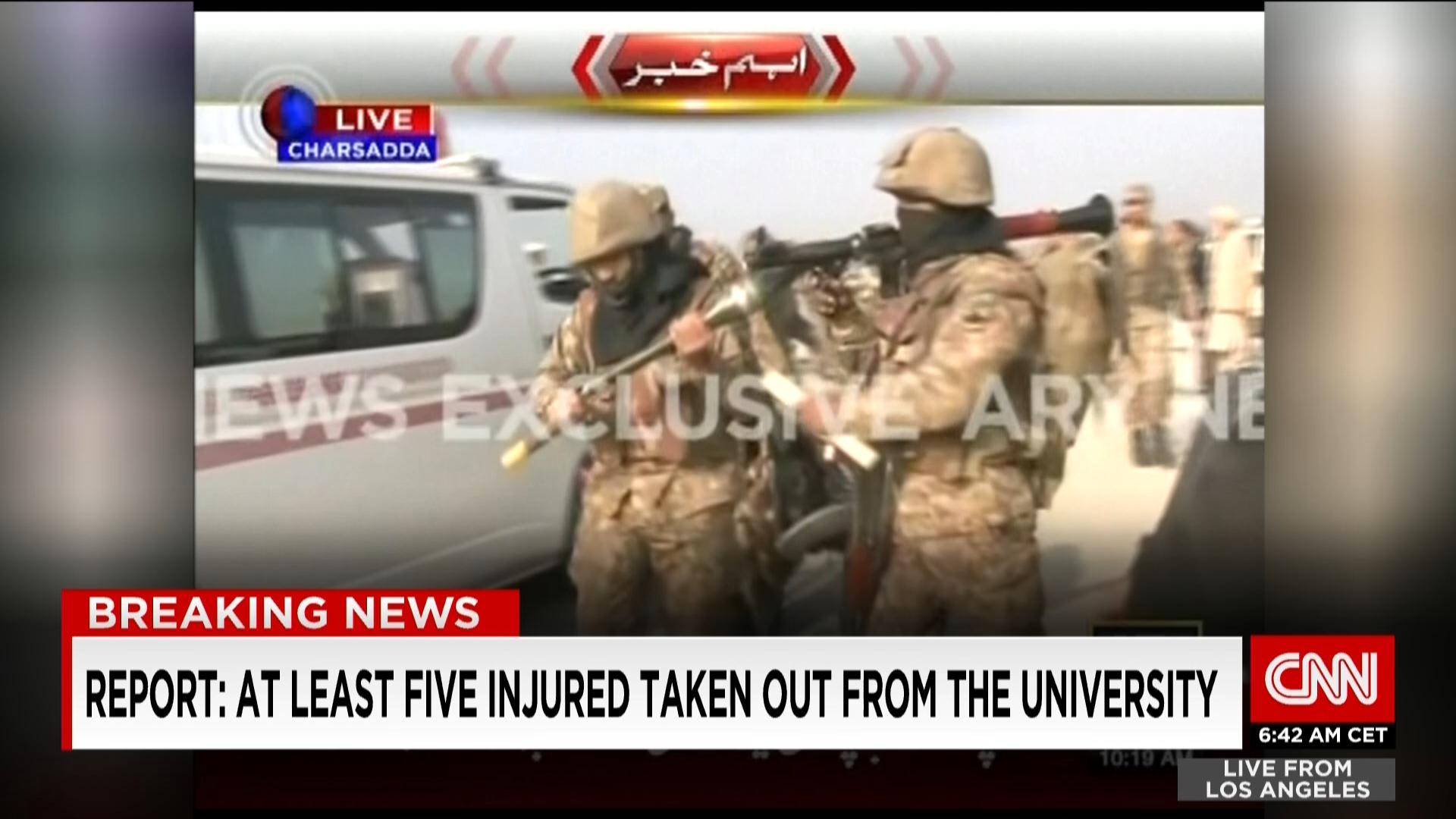 مسلحون يقتحمون مقر جامعة في باكستان