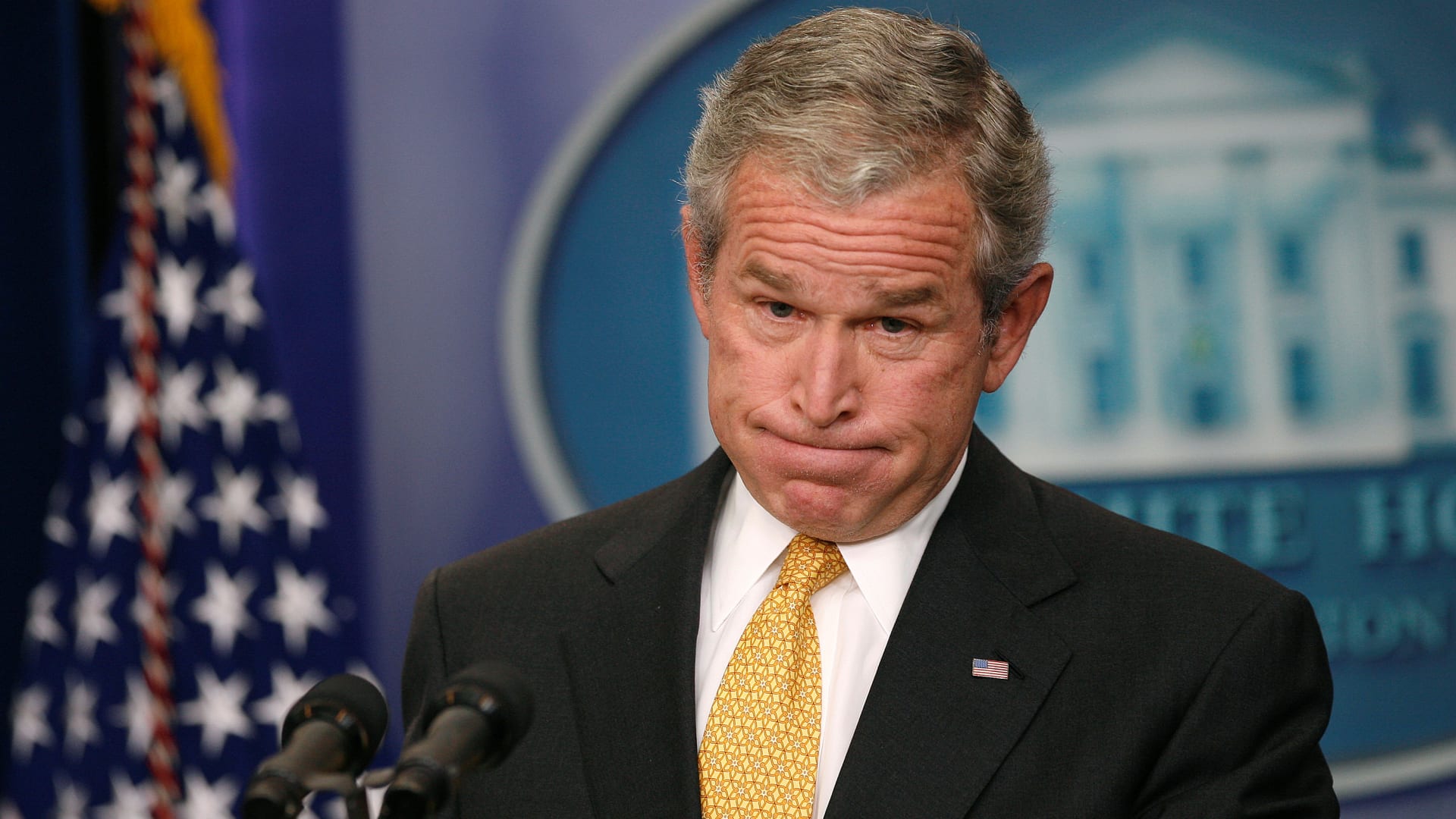 جورج بوش: أشعر بالقلق من احتمال أن أكون آخر رئيس جمهوري أمريكي