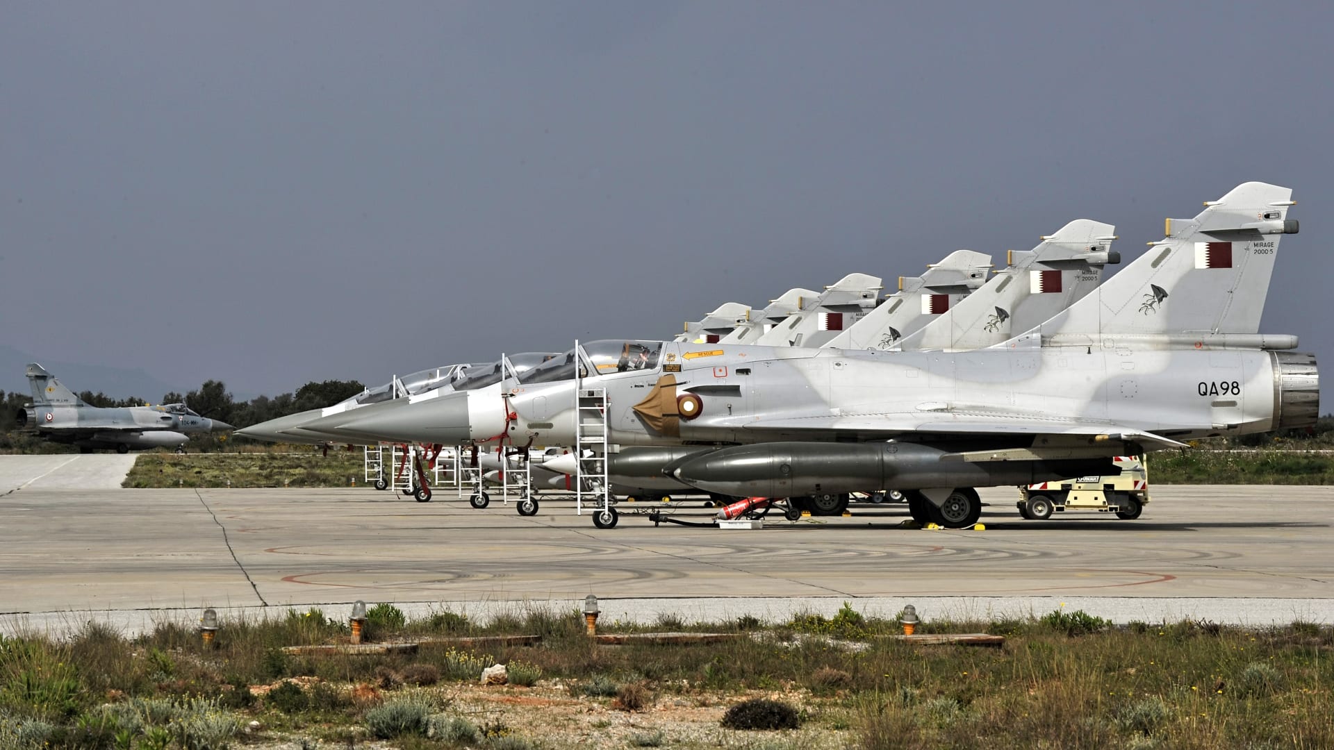الإمارات: مقاتلات قطرية تعترض طائرة مدنية إماراتية بطريقها للمنامة