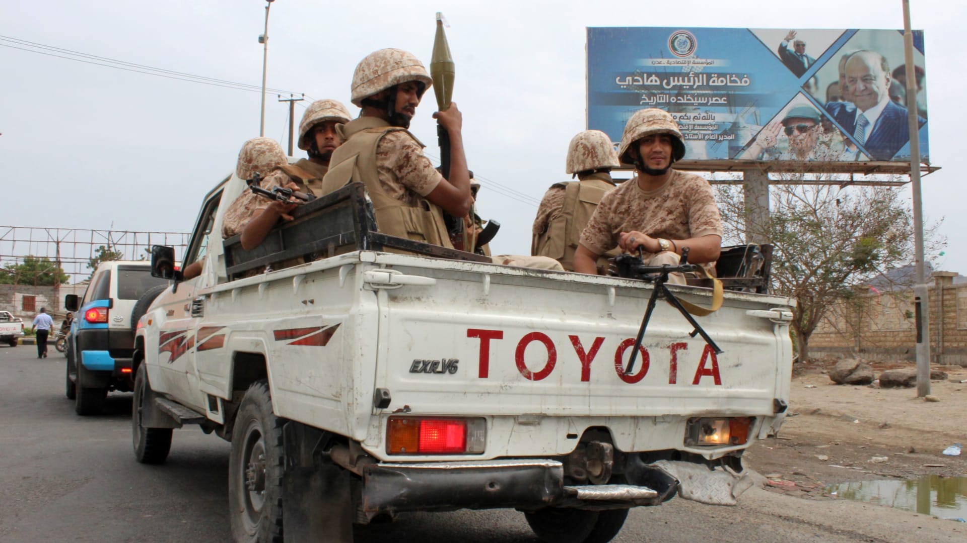 اليمن: 144 قتيلا وجريحا بمعارك عدن وبن دغر يخشى تقسيما يفيد إيران