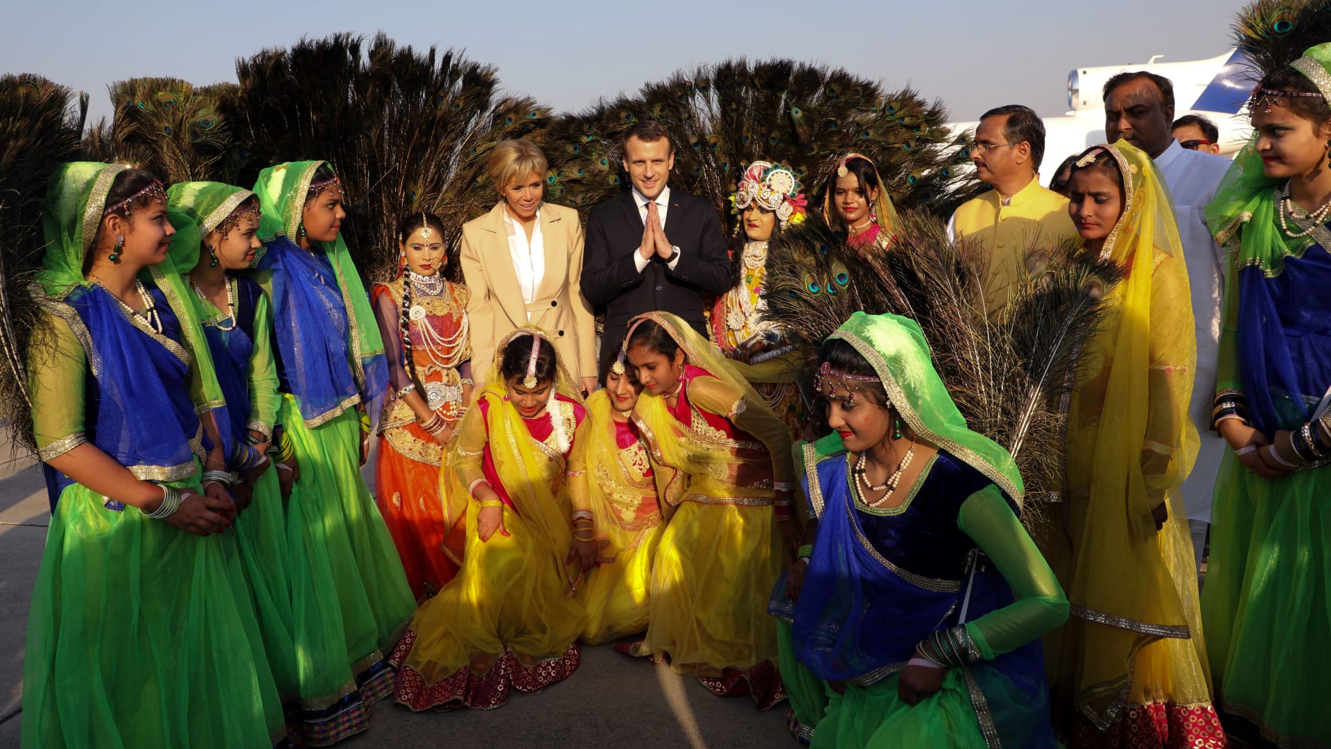 الرئيس الفرنسي برفقة زوجته في "جولة سياحية" بالهند