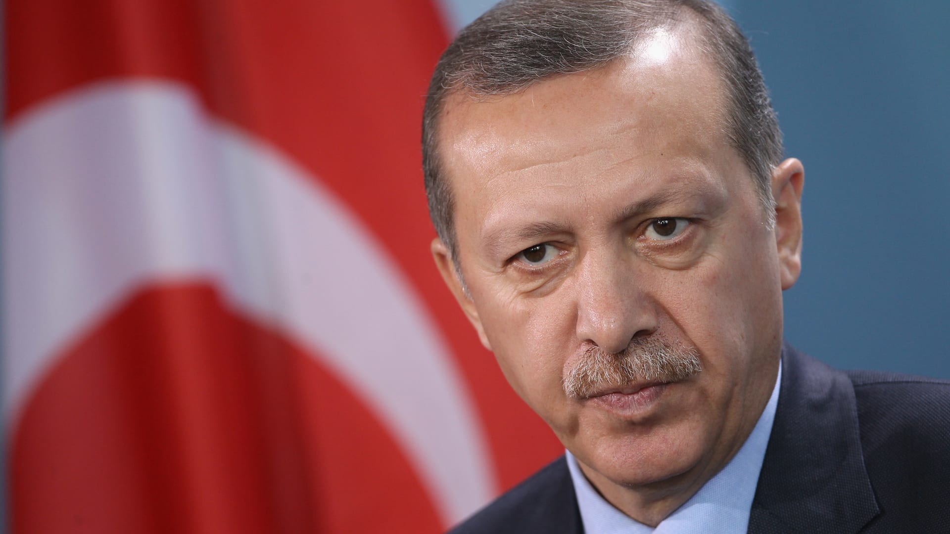 قبل النظام الرئاسي الجديد.. أردوغان يطالب بـ"محاسبة" قادة حزب معارض