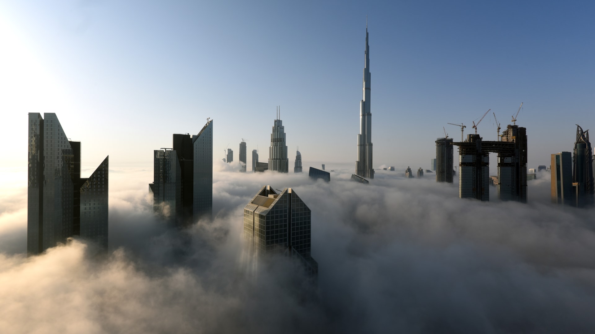 الإمارات تعزز جاذبيتها الاستثمارية بقانون جديد
