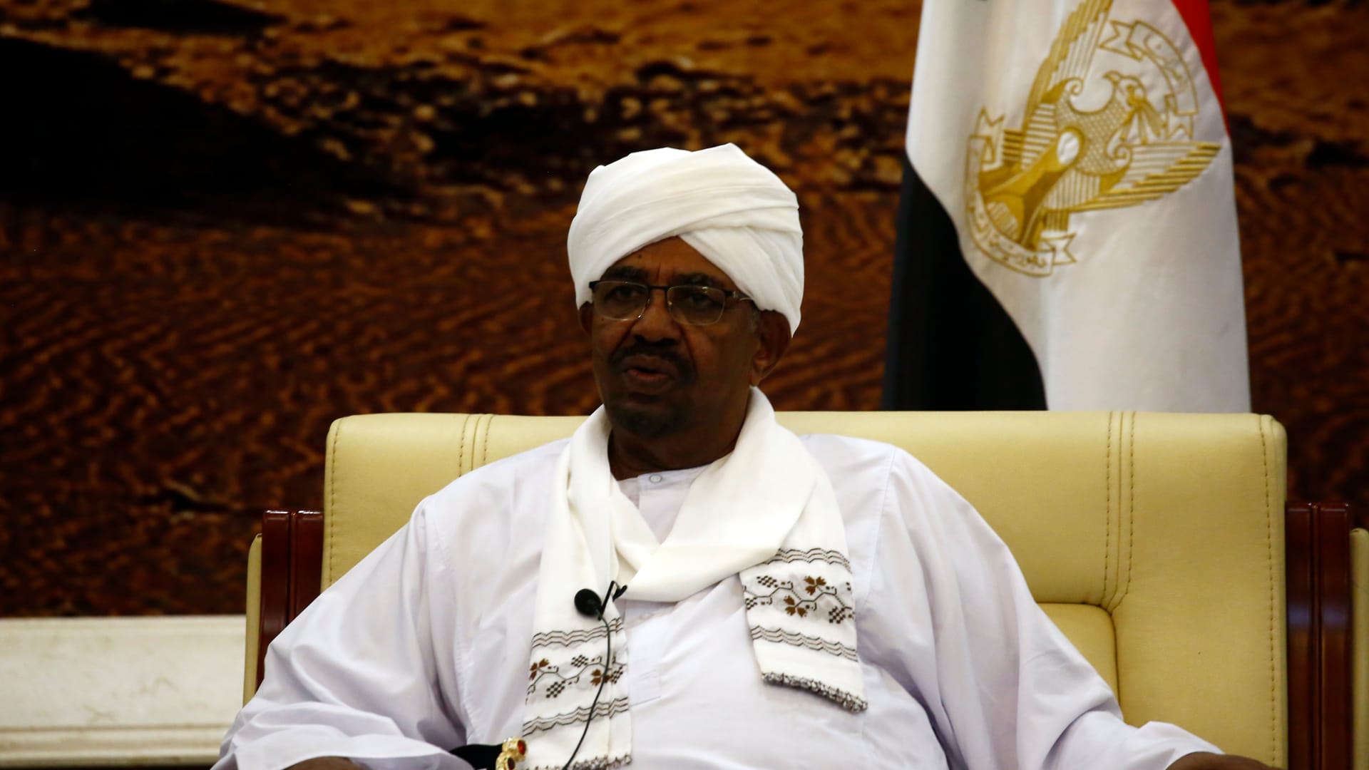 الرئيس السوداني يلغي جميع مهرجانات السياحة والتسوق..فما السبب؟
