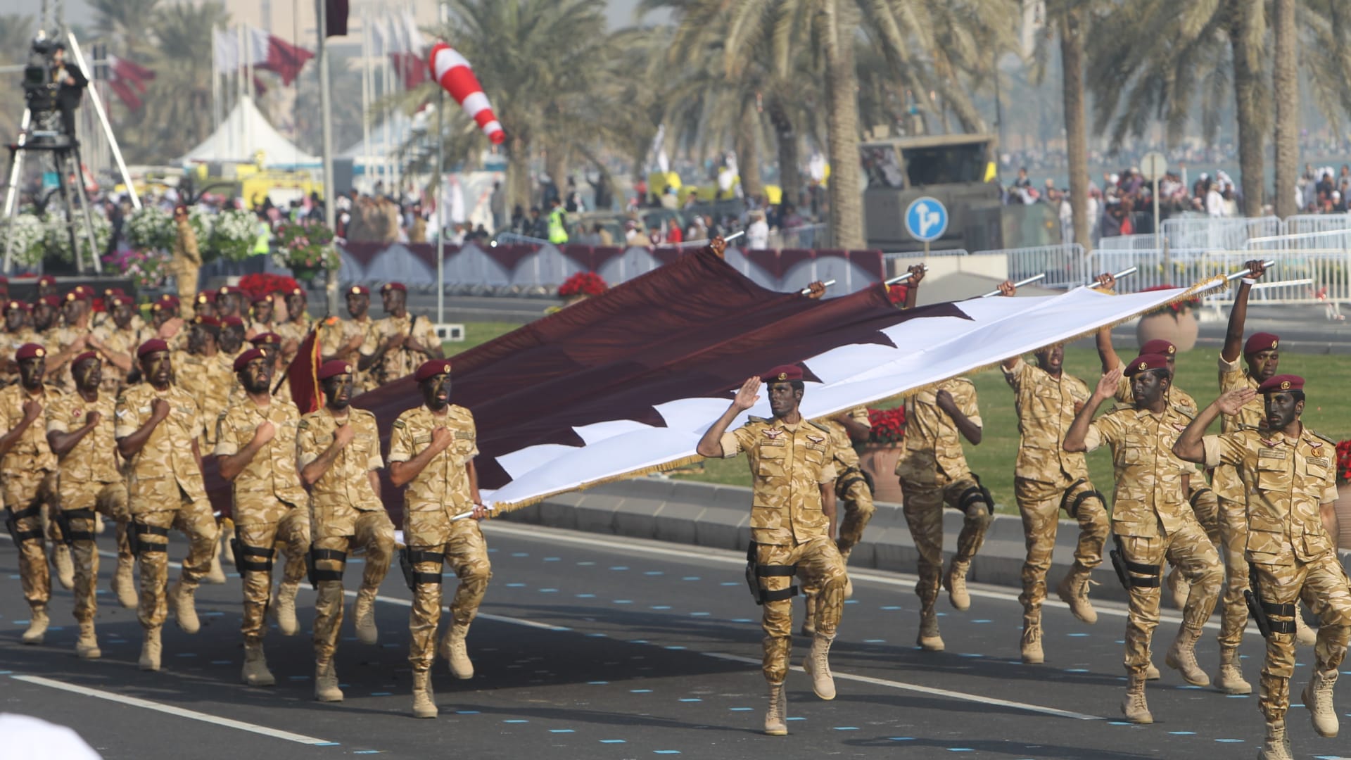 شقيق أمير قطر: لسنا دعاة حرب ولكن.. ومغردون: اقتبسها عن سعود الفيصل