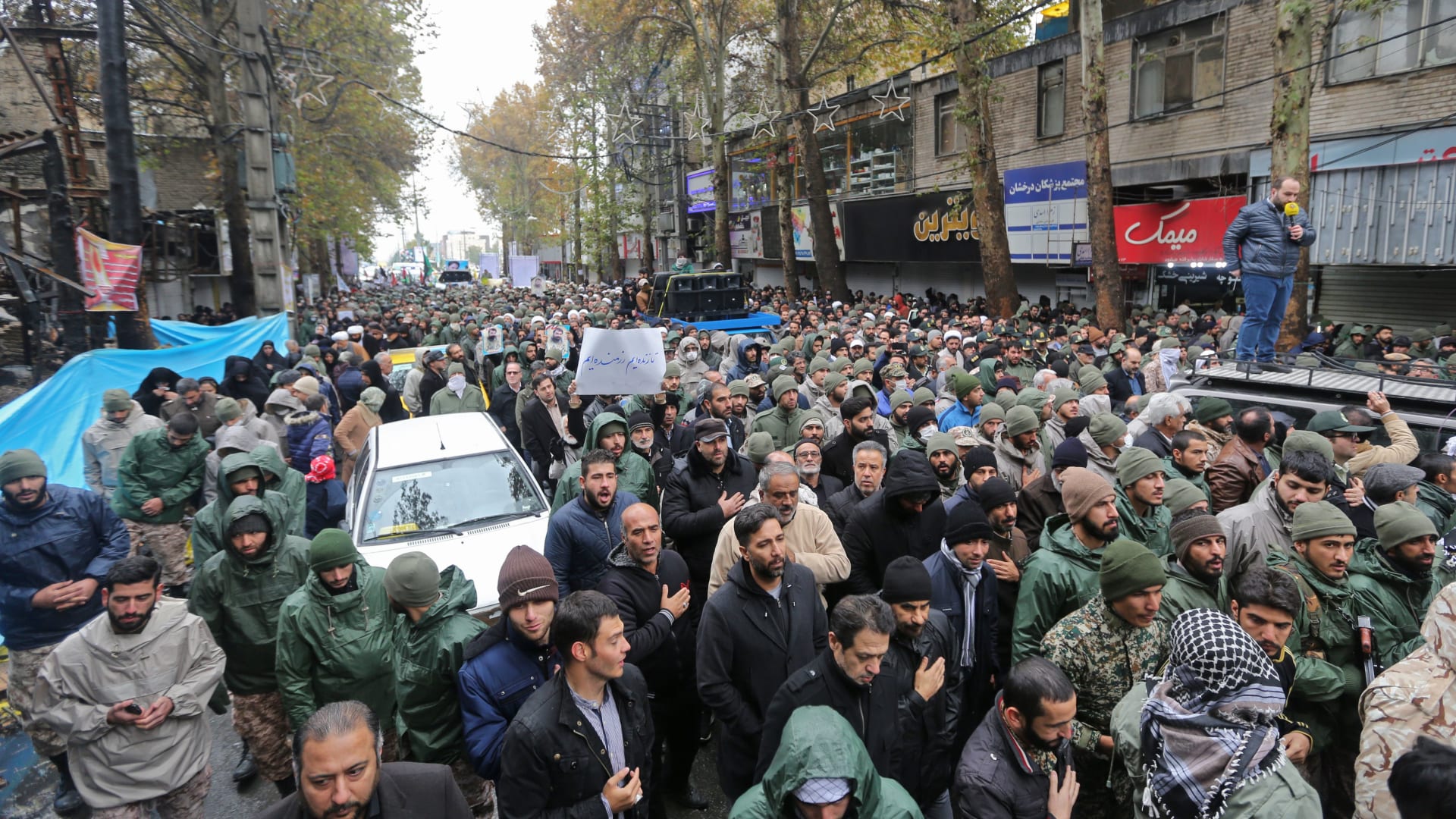 رئيس تحرير "إيران واير": البلاد في حالة صدمة بسبب وحشية فض الاحتجاجات الأخيرة