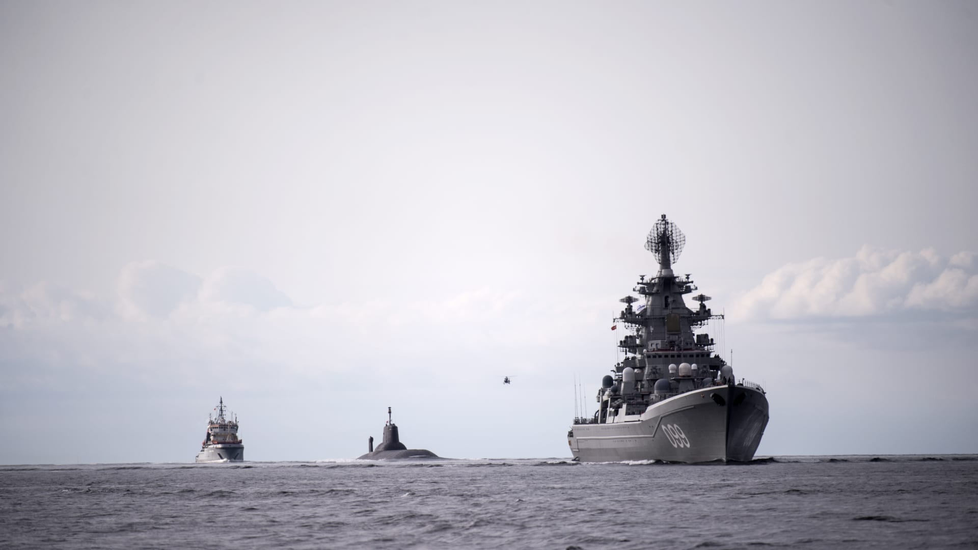الجيش الروسي: تصرف طاقم المُدمرة الأمريكية مع السفينة الحربية الروسية "غير مهني"